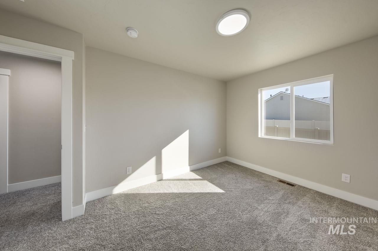 1541 Regency Way Property Photo 21