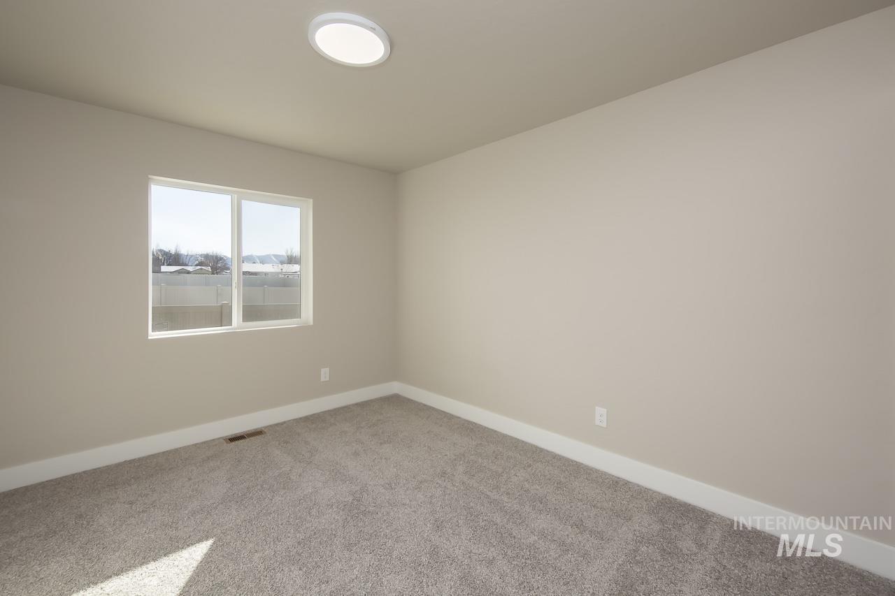 1541 Regency Way Property Photo 22
