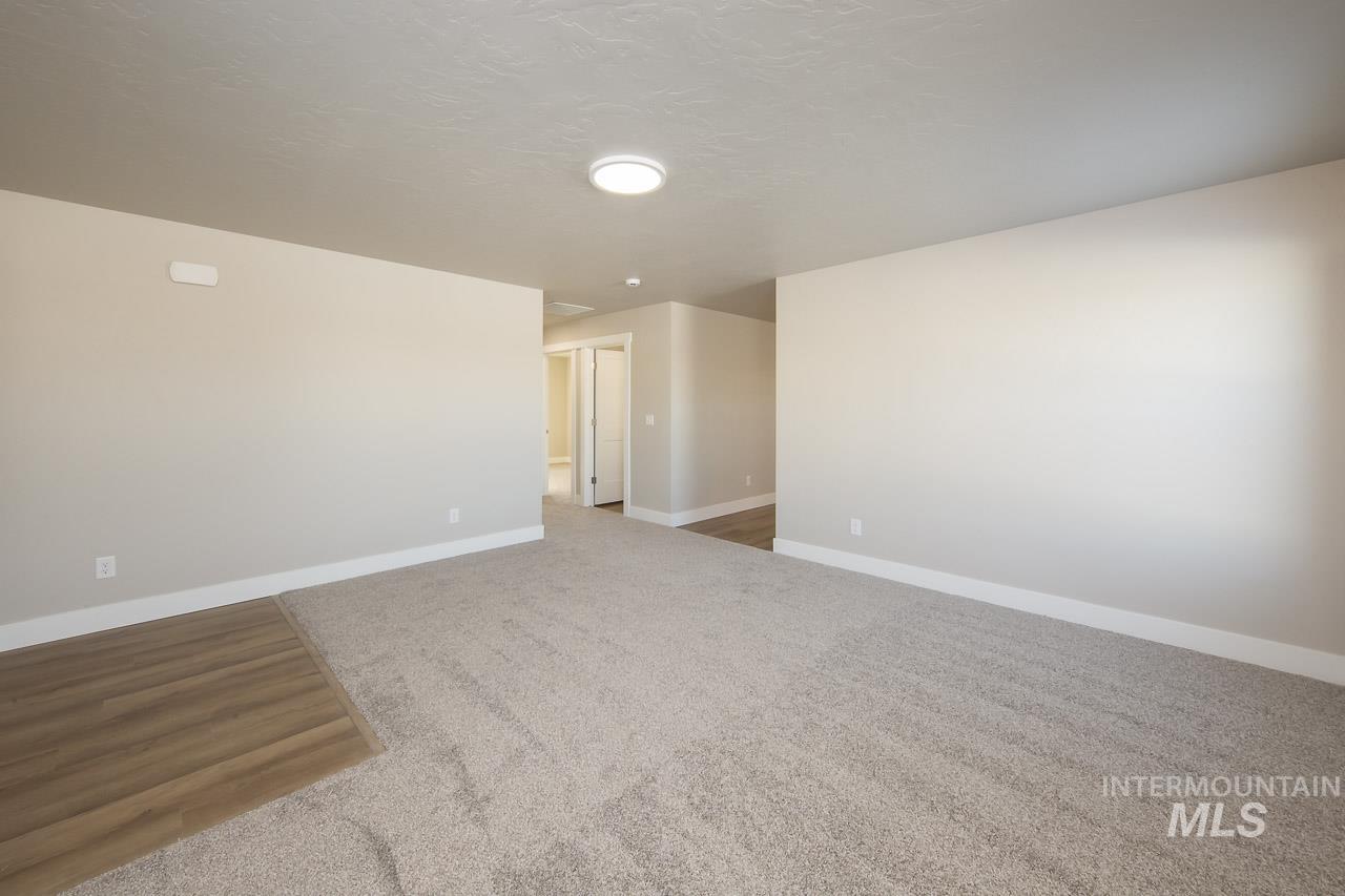 1541 Regency Way Property Photo 25