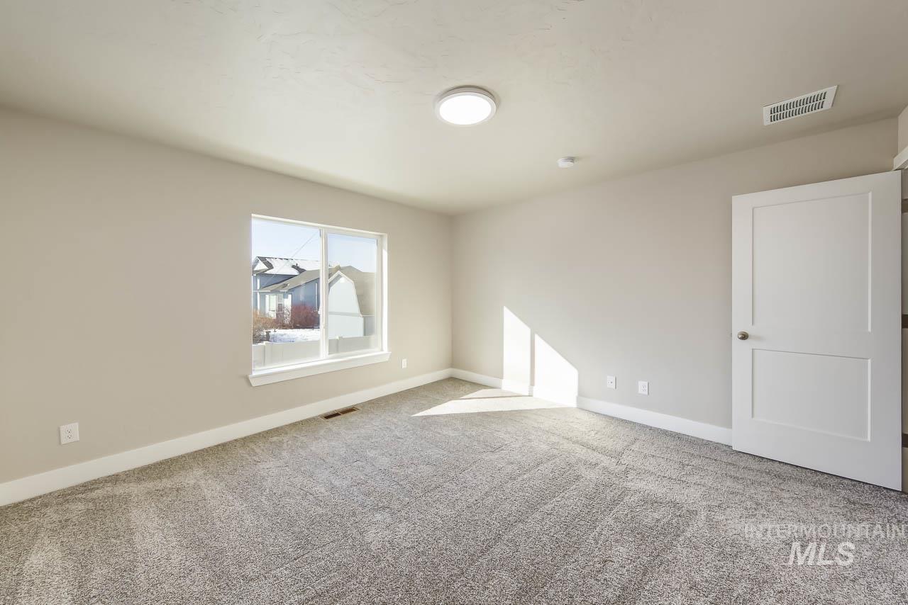 1541 Regency Way Property Photo 26