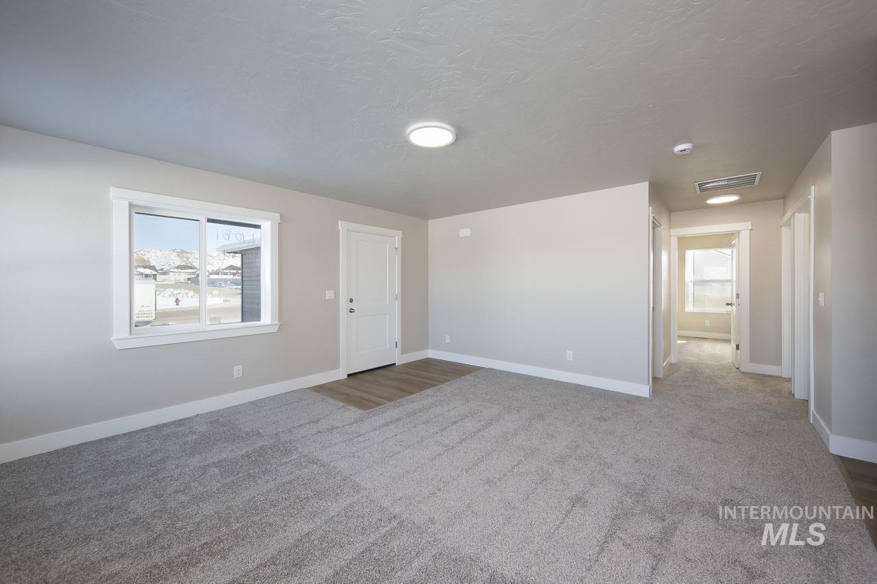 1541 Regency Way Property Photo 27
