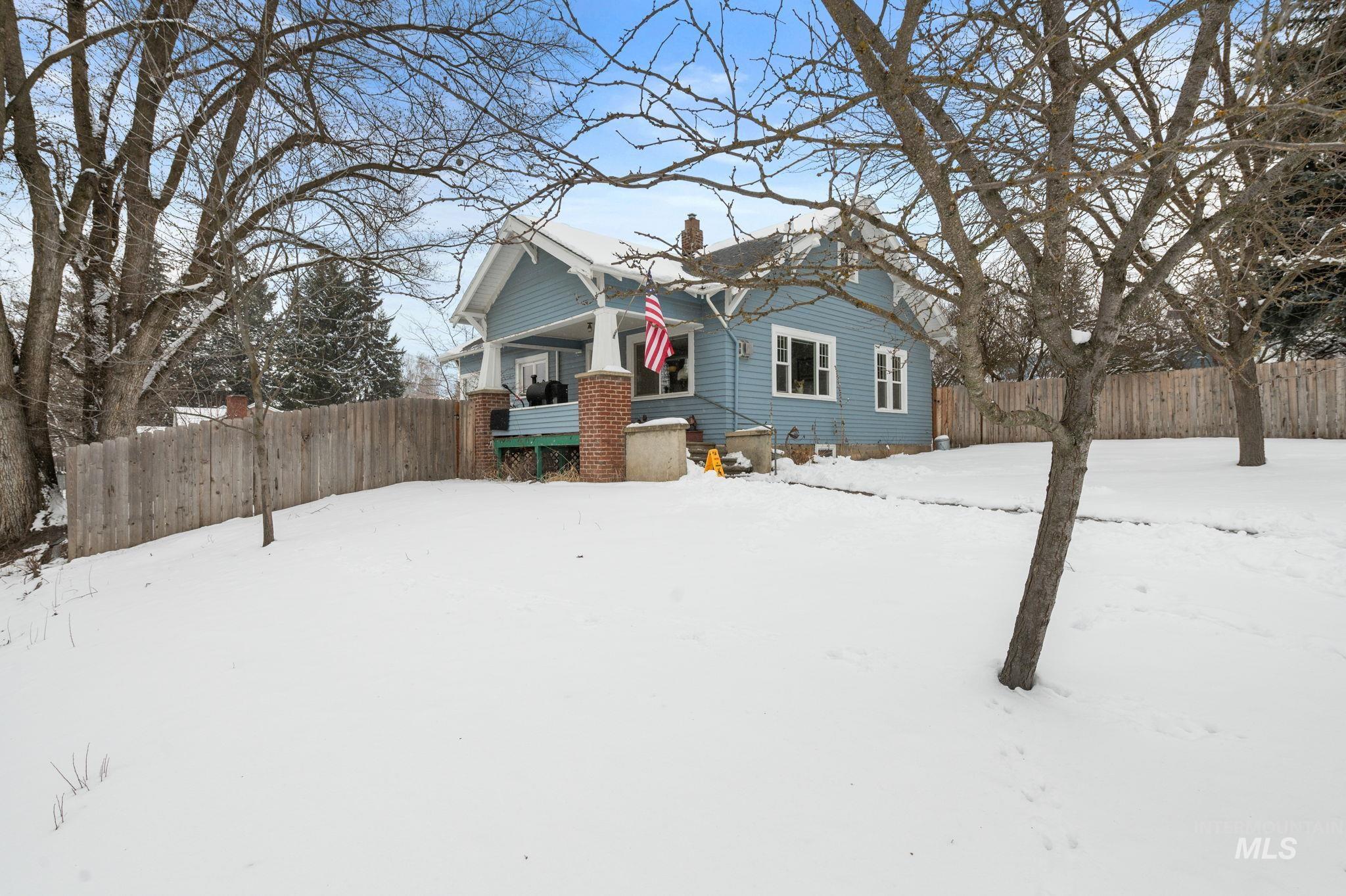 606 W Chestnut Property Photo