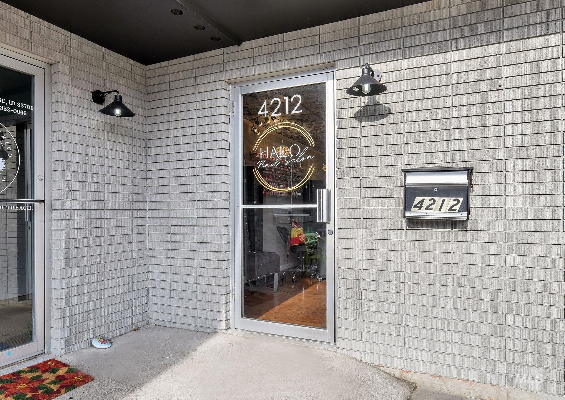 4210 W Emerald Property Photo 5