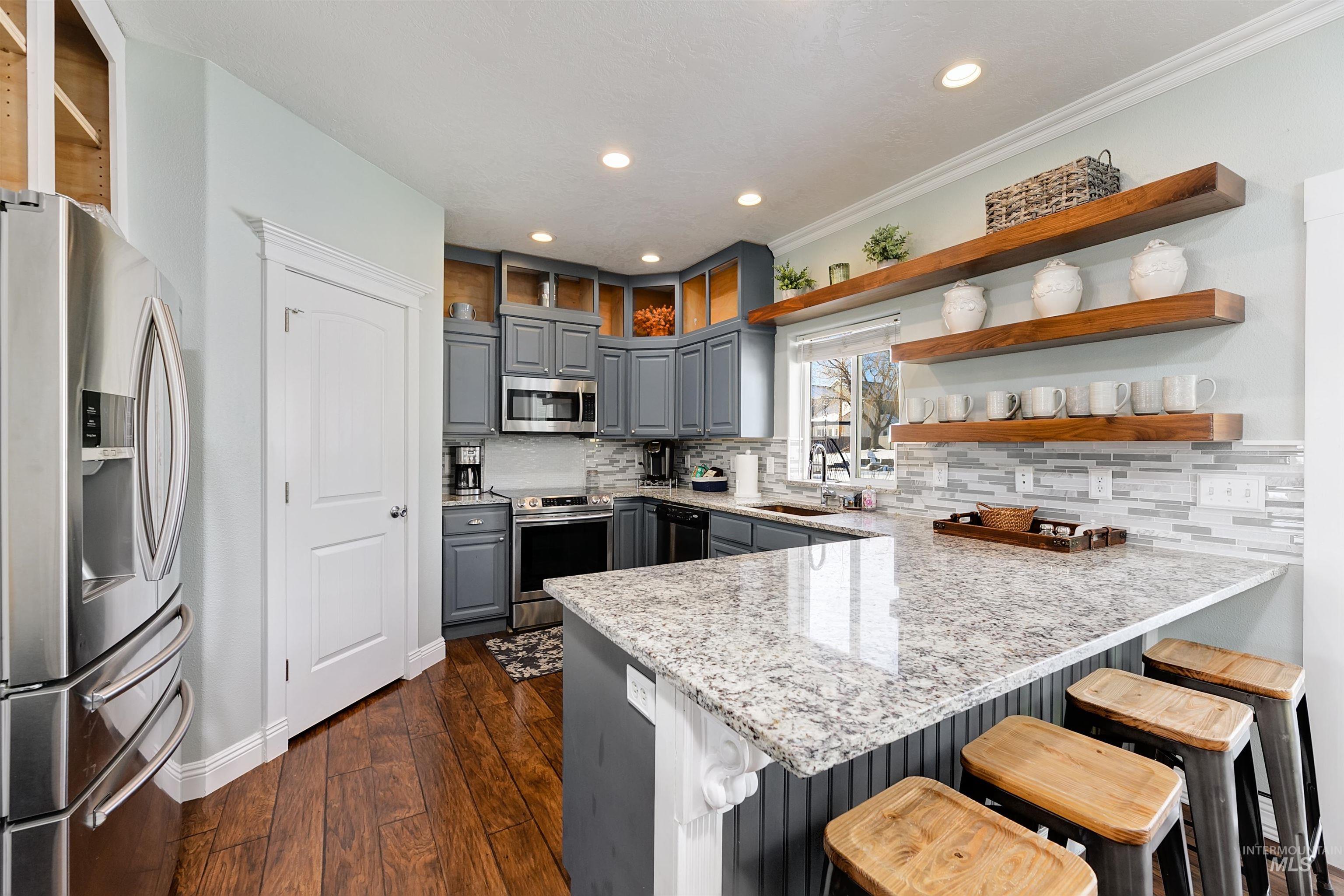 18165 Midland Property Photo 11