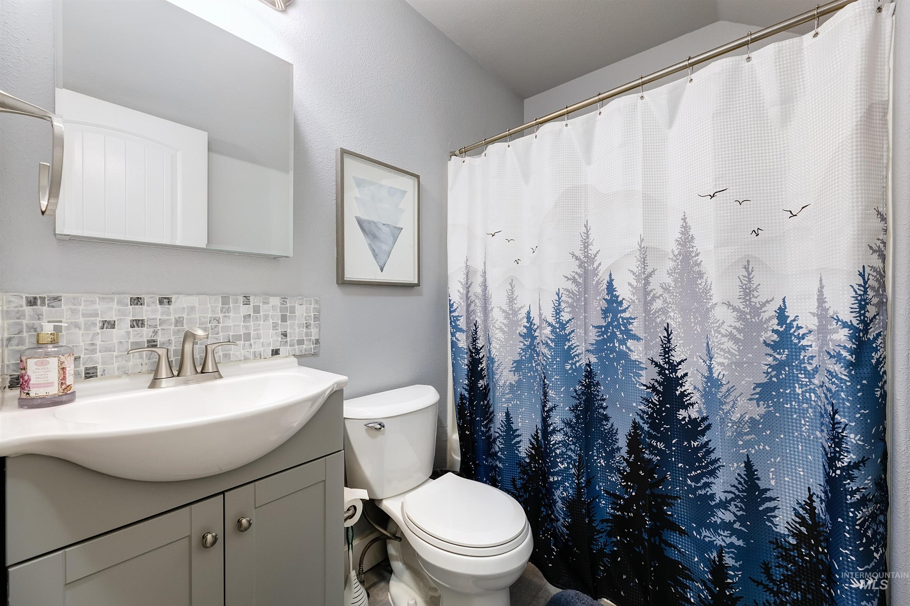18165 Midland Property Photo 26