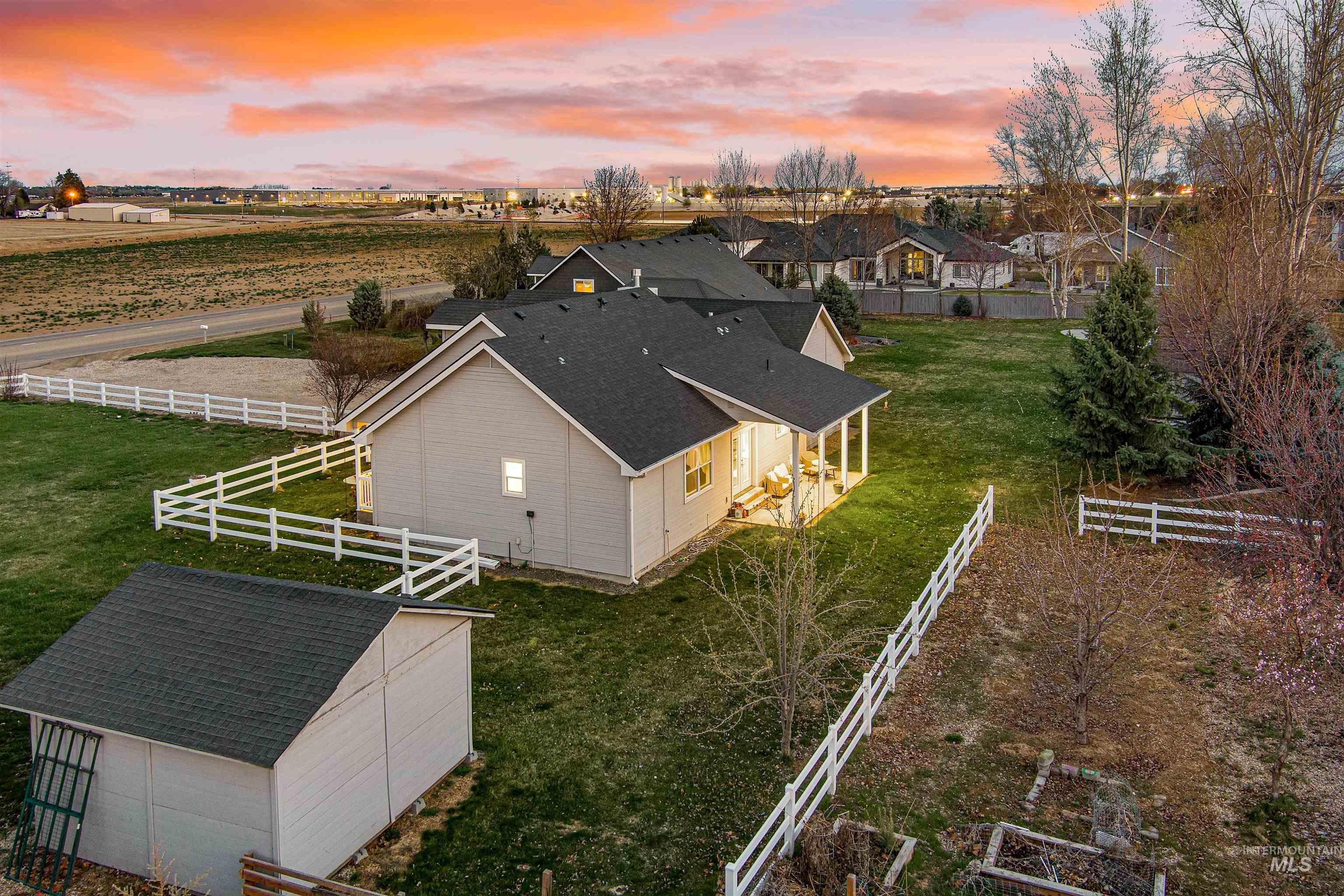 18165 Midland Property Photo 28