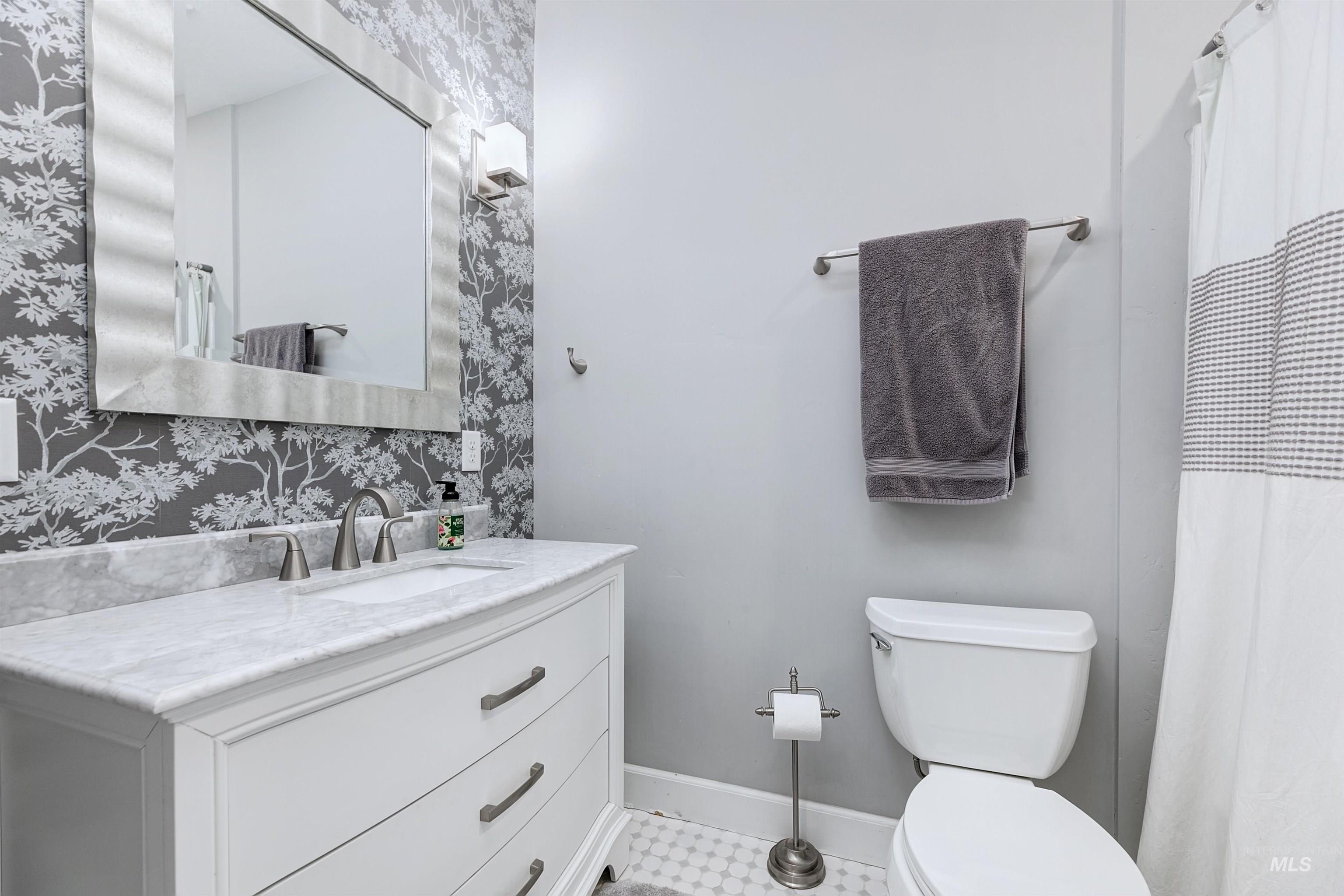 18165 Midland Property Photo 40