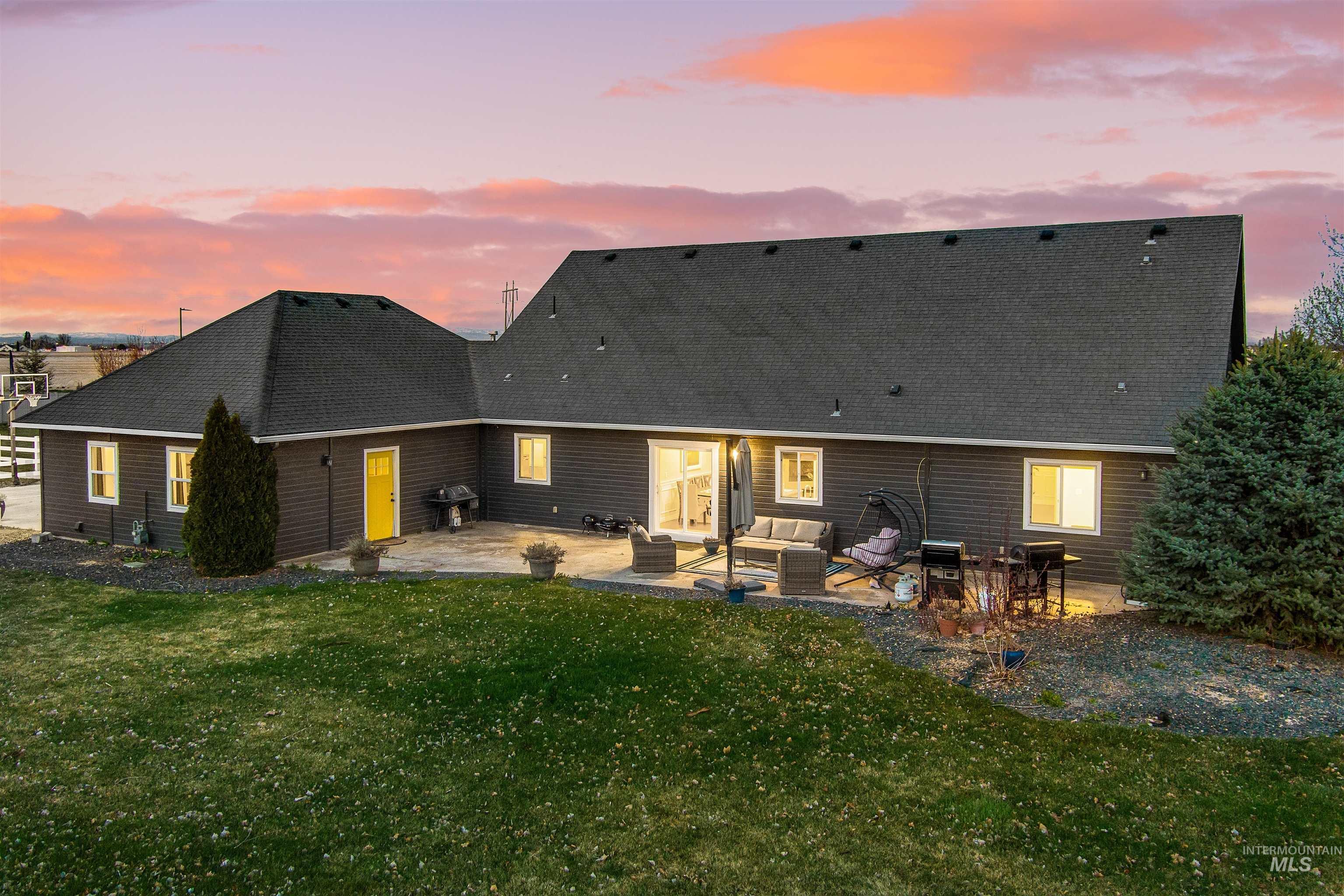 18165 Midland Property Photo 43