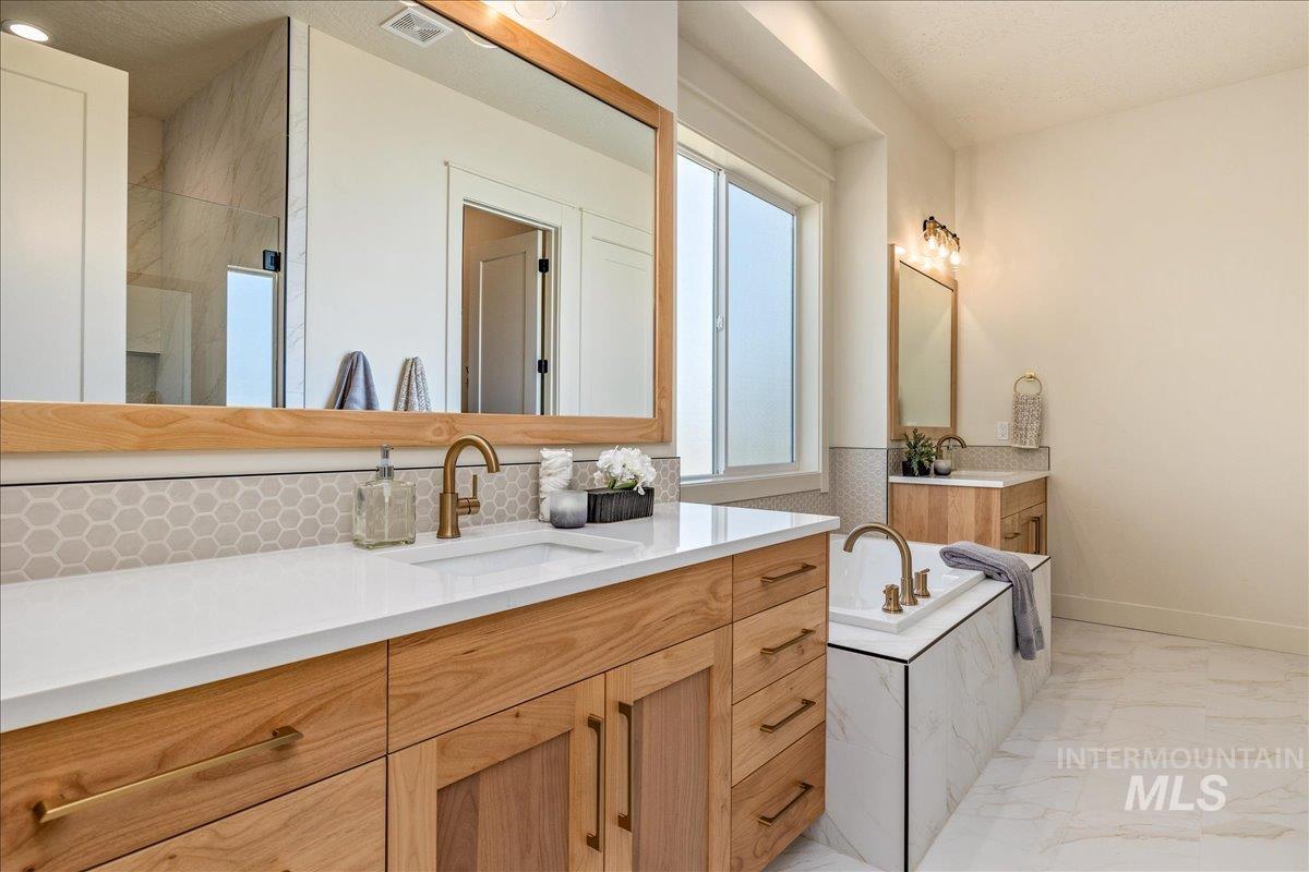Tbd Iron Horse Dr. Property Photo 23