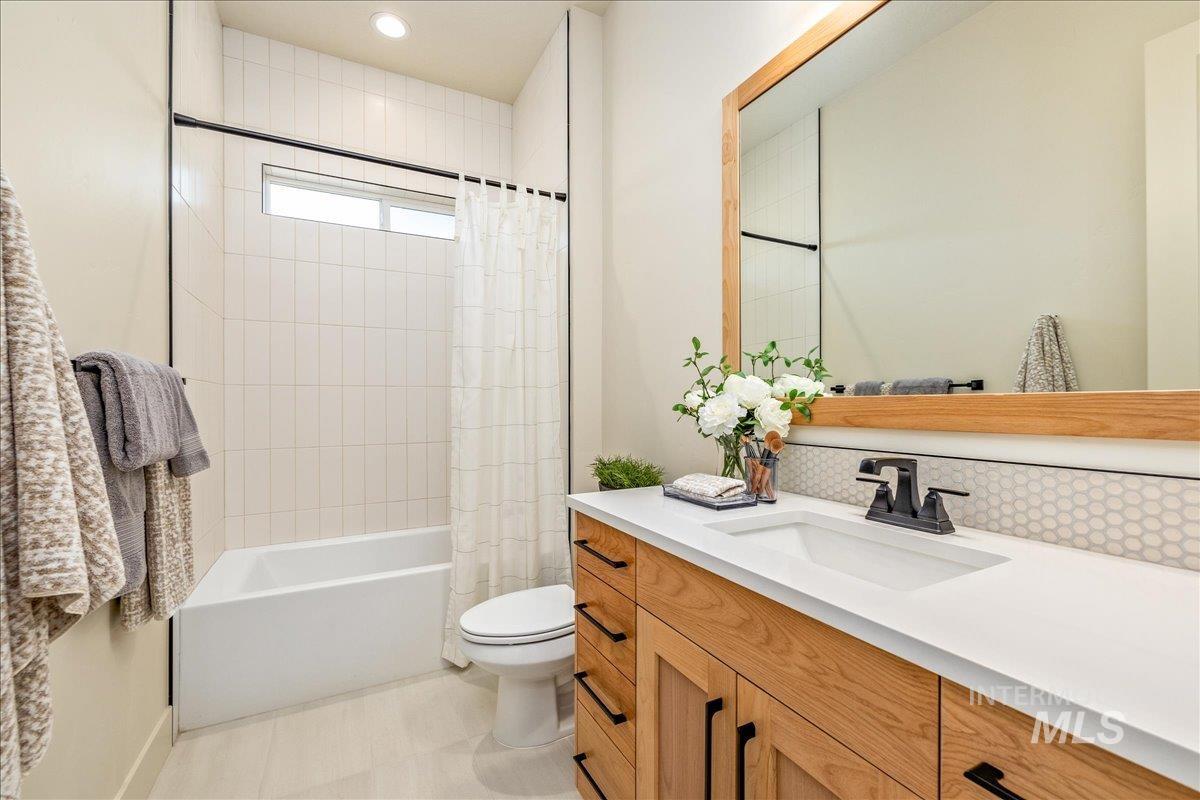 Tbd Iron Horse Dr. Property Photo 28
