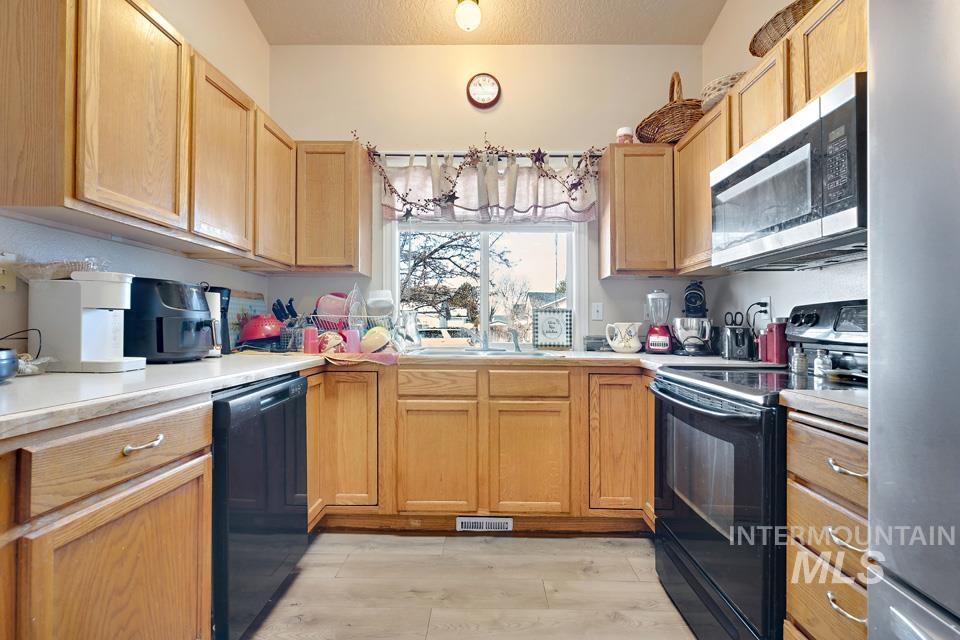 1010 Jonathan St. Property Photo 7