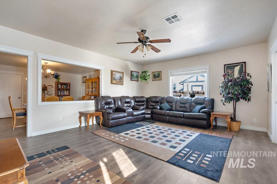 1010 Jonathan St. Property Photo 10