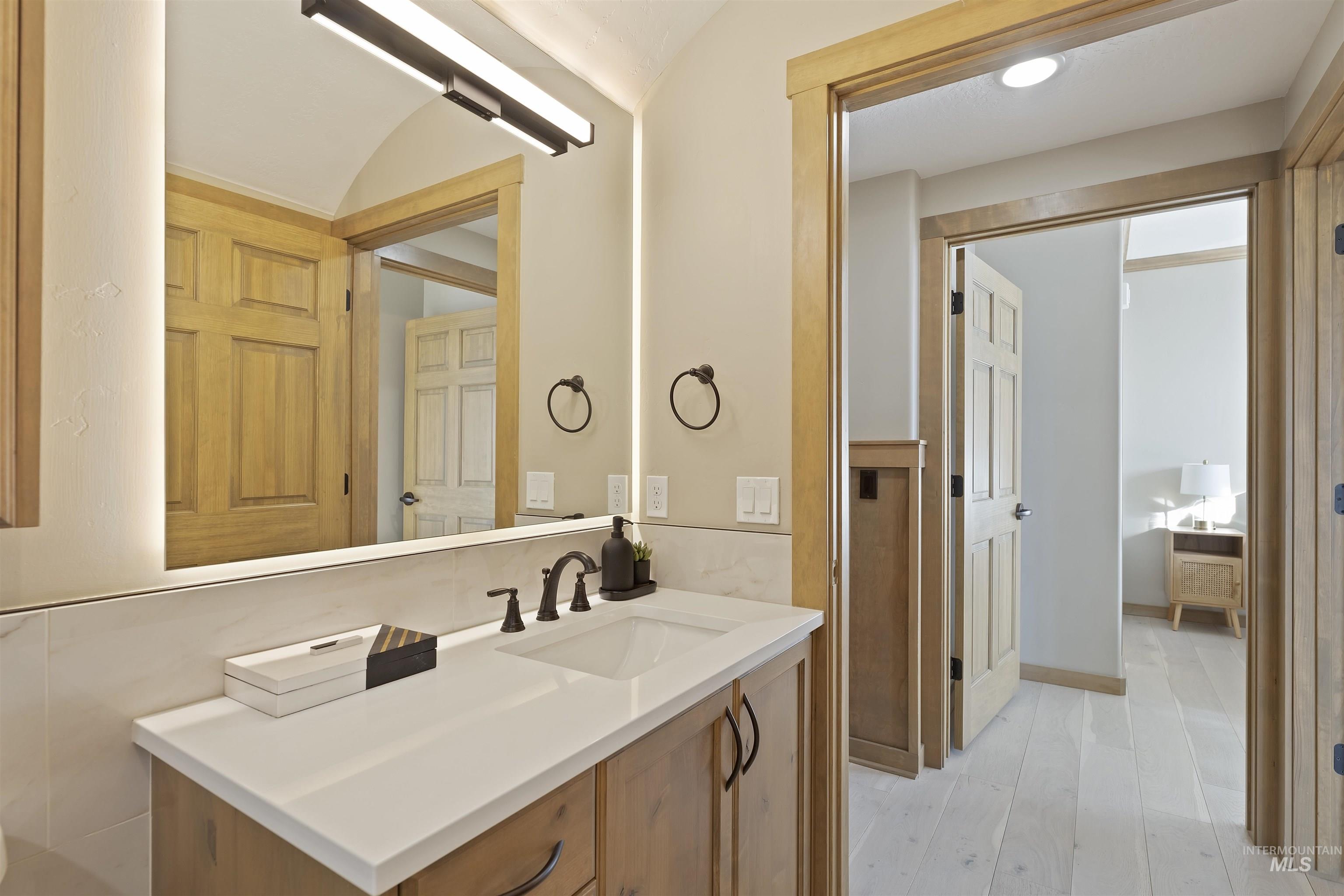79 E Aikens Rd. Apt #203 Property Photo 18