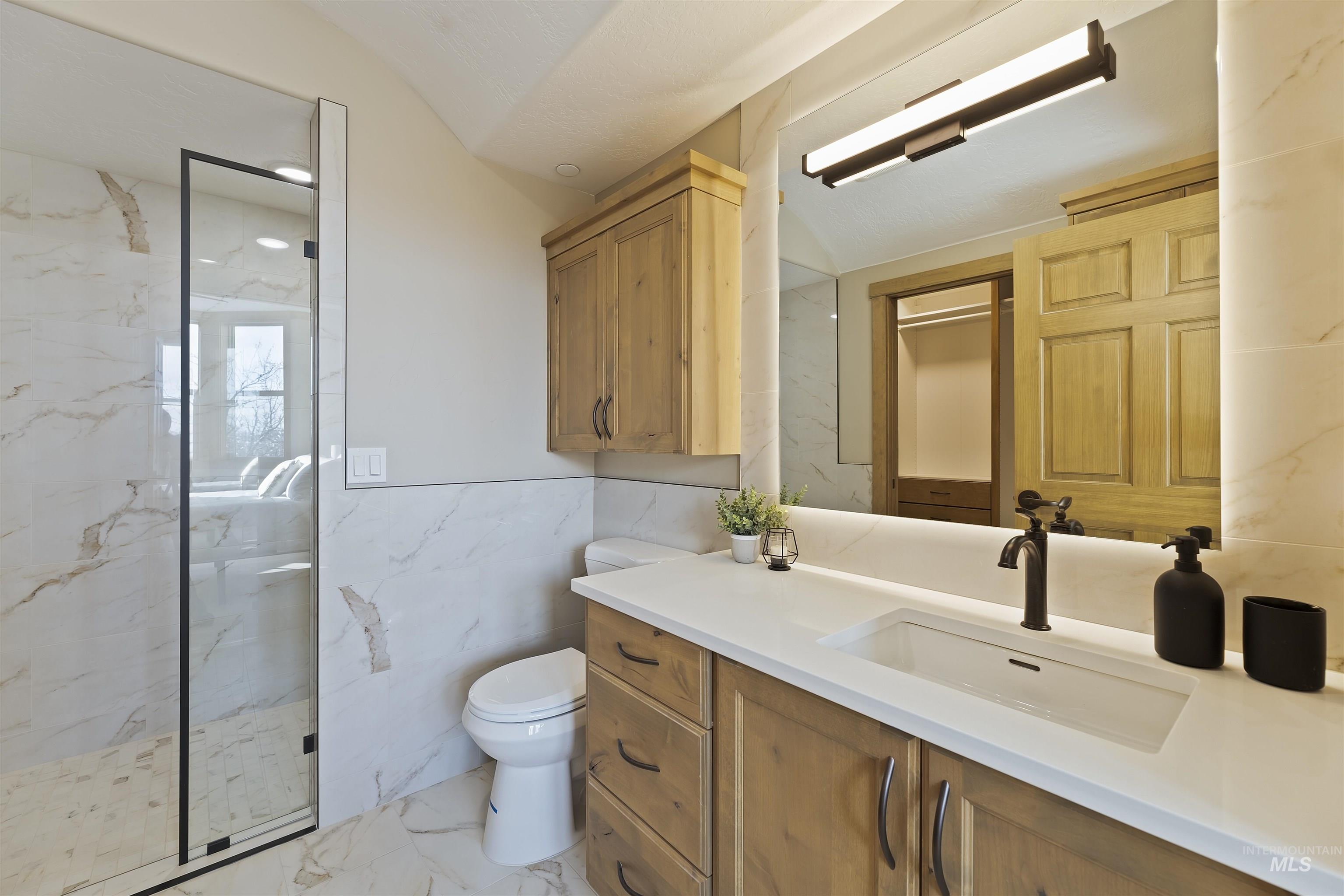 79 E Aikens Rd. Apt #203 Property Photo 24