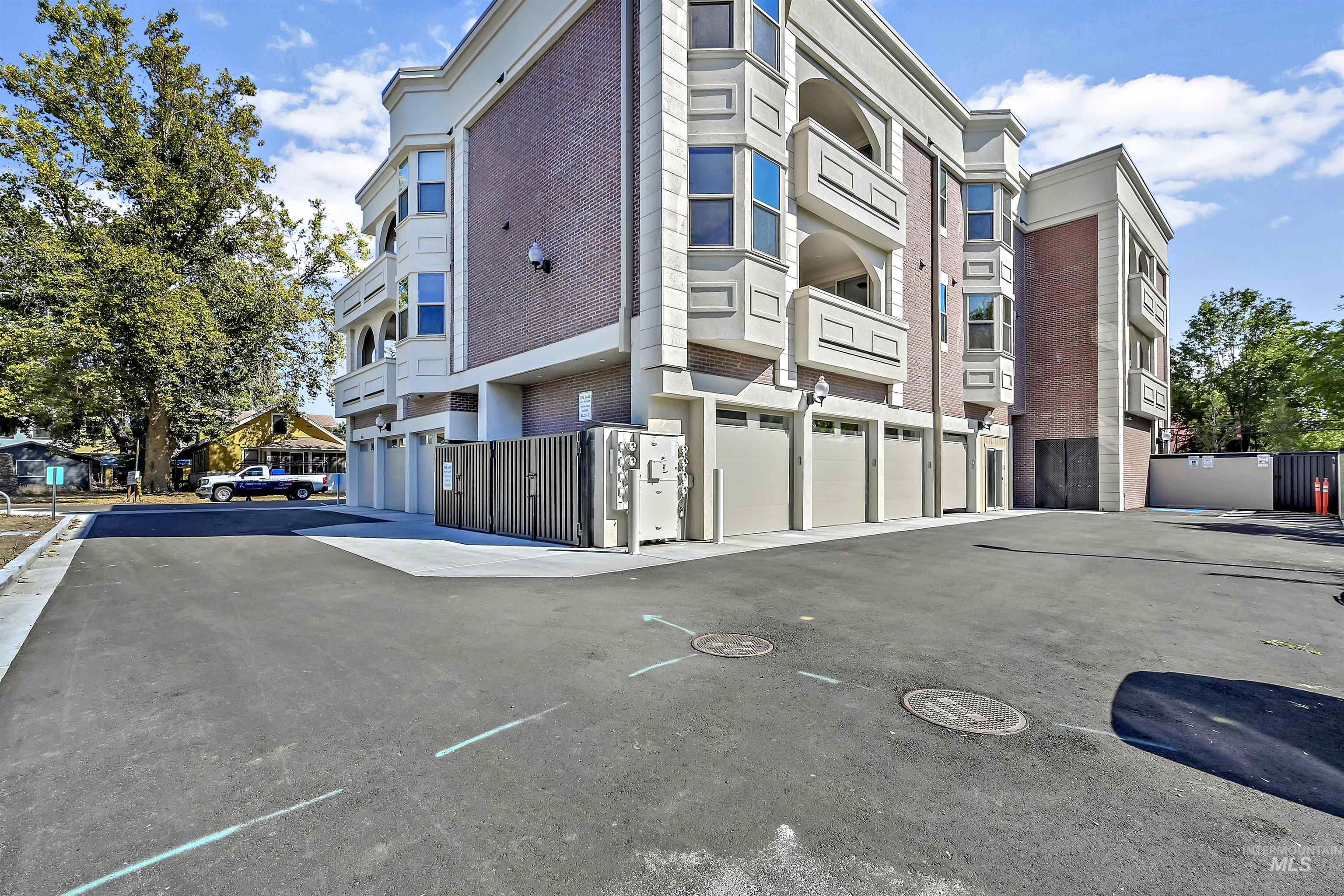 79 E Aikens Rd. Apt #203 Property Photo 30