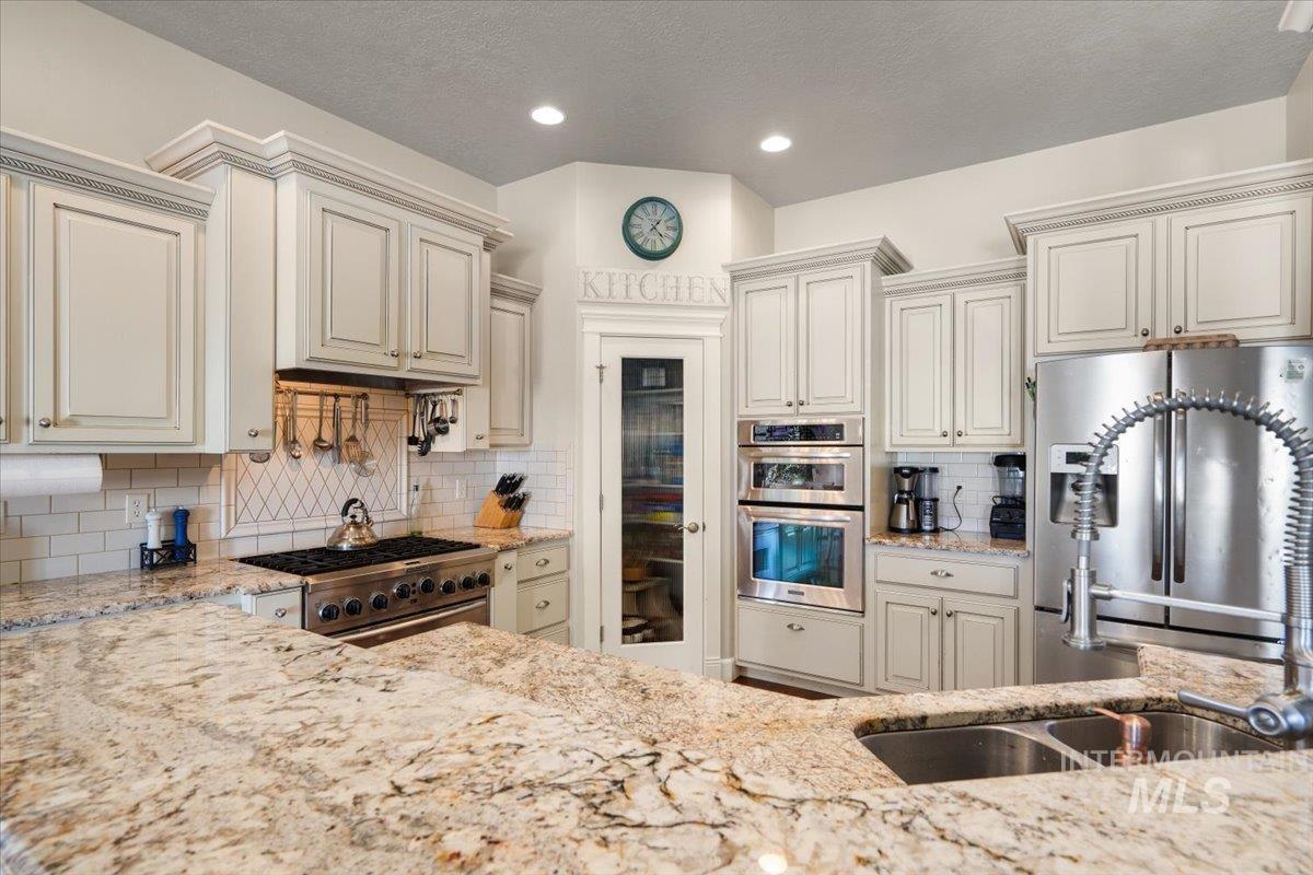 4214 Prickly Pear Dr Property Photo 13