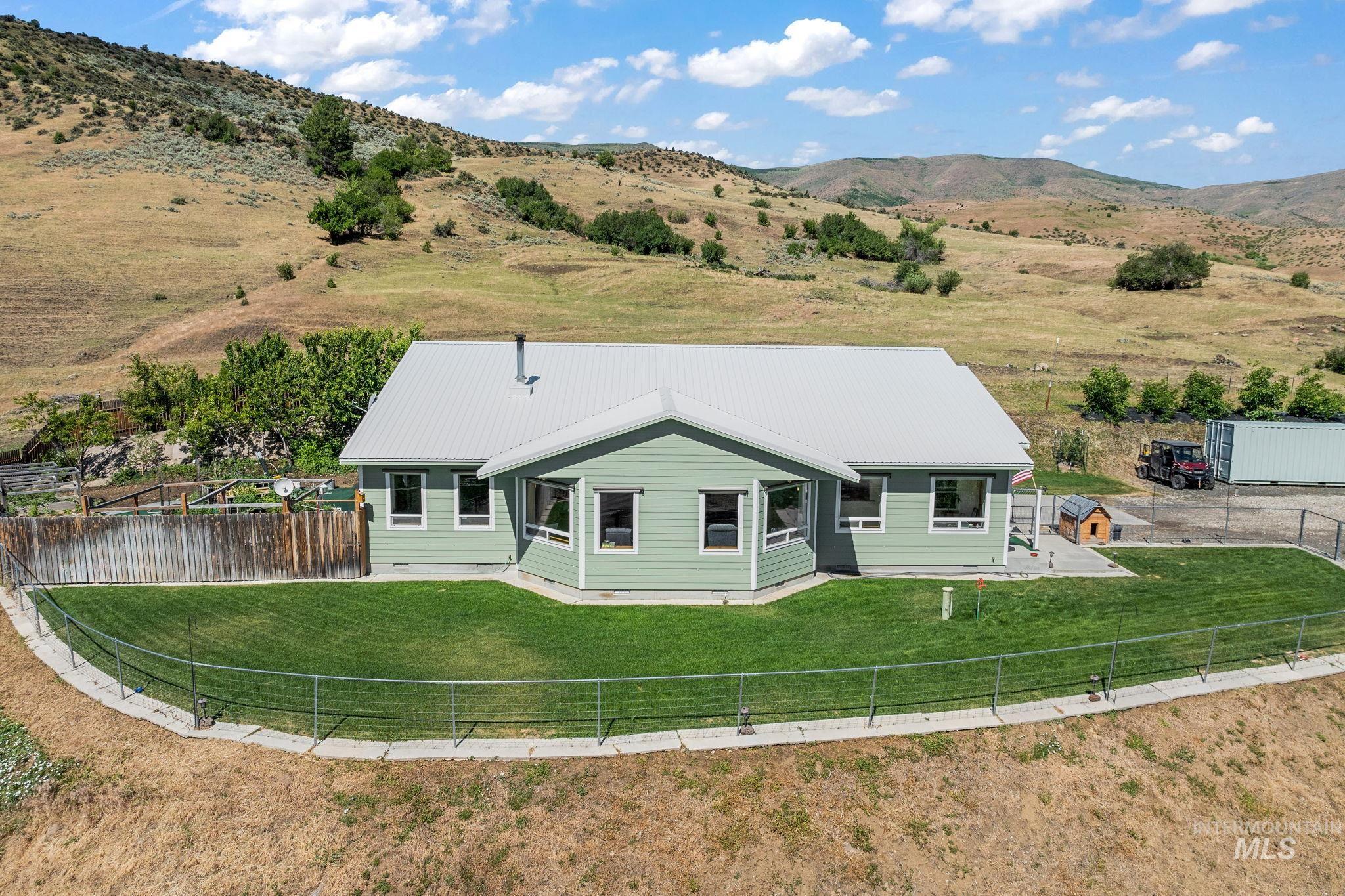 22625 Baldwin Ln Property Photo 2
