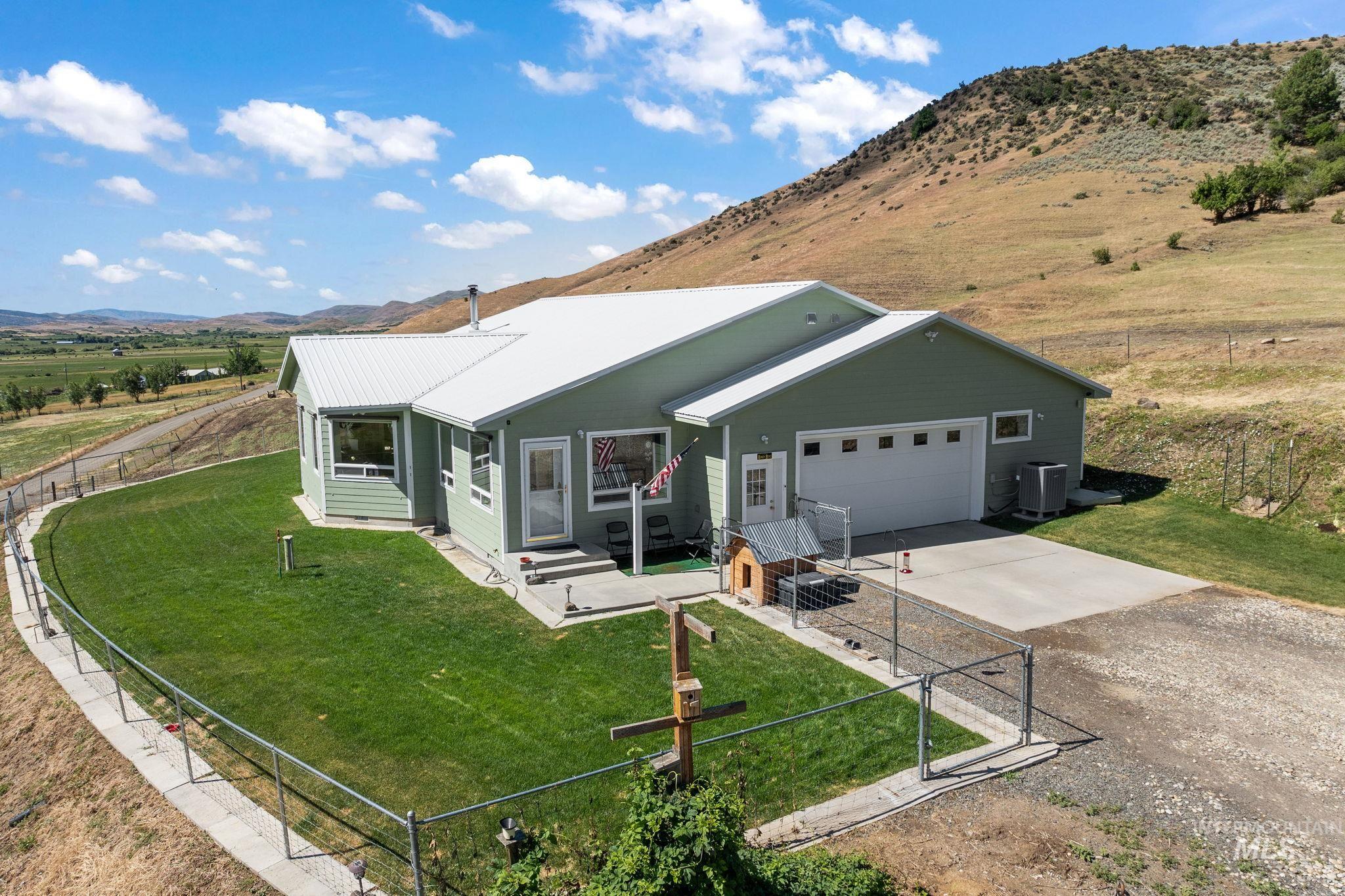22625 Baldwin Ln Property Photo 3