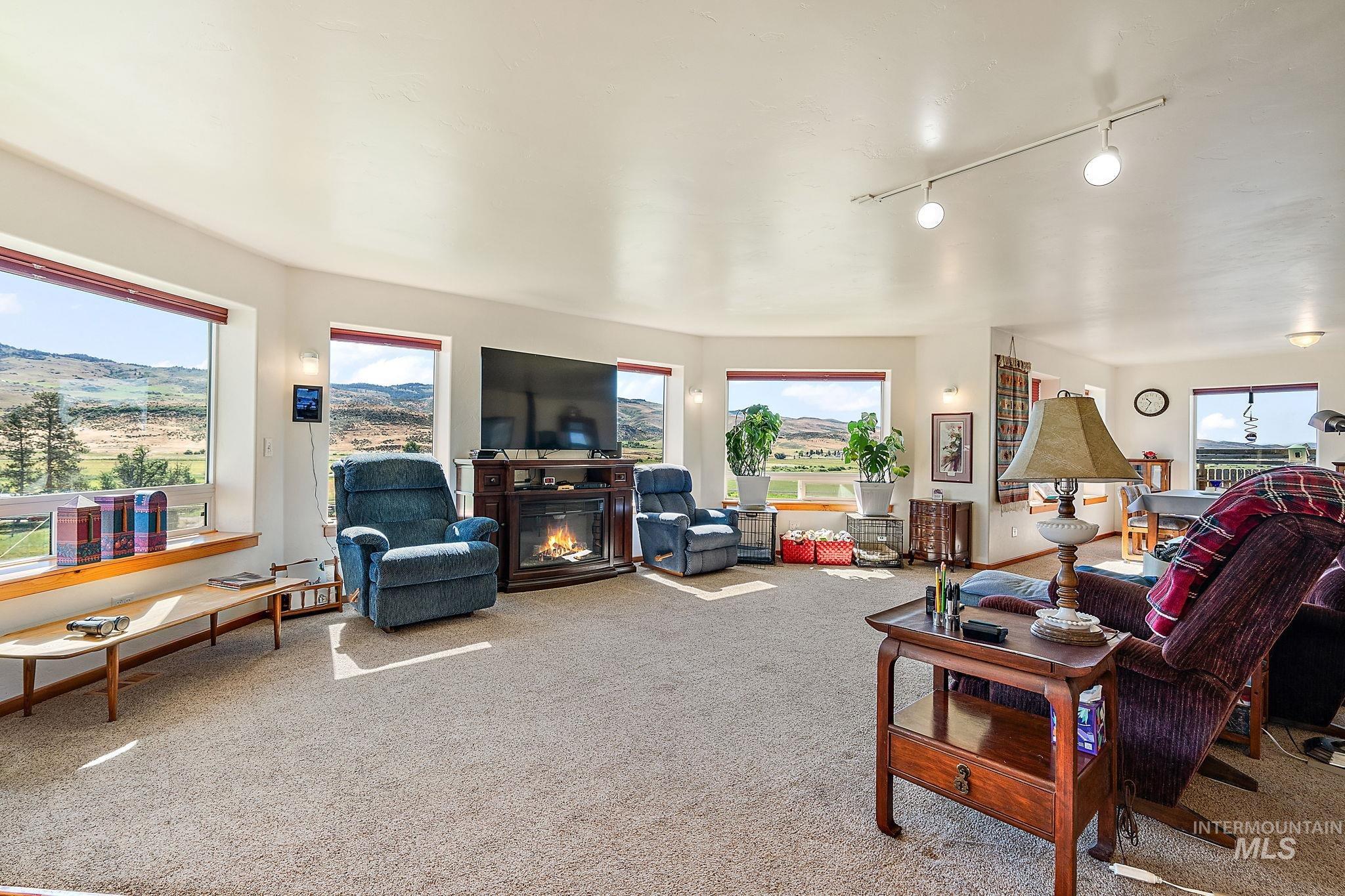 22625 Baldwin Ln Property Photo 10