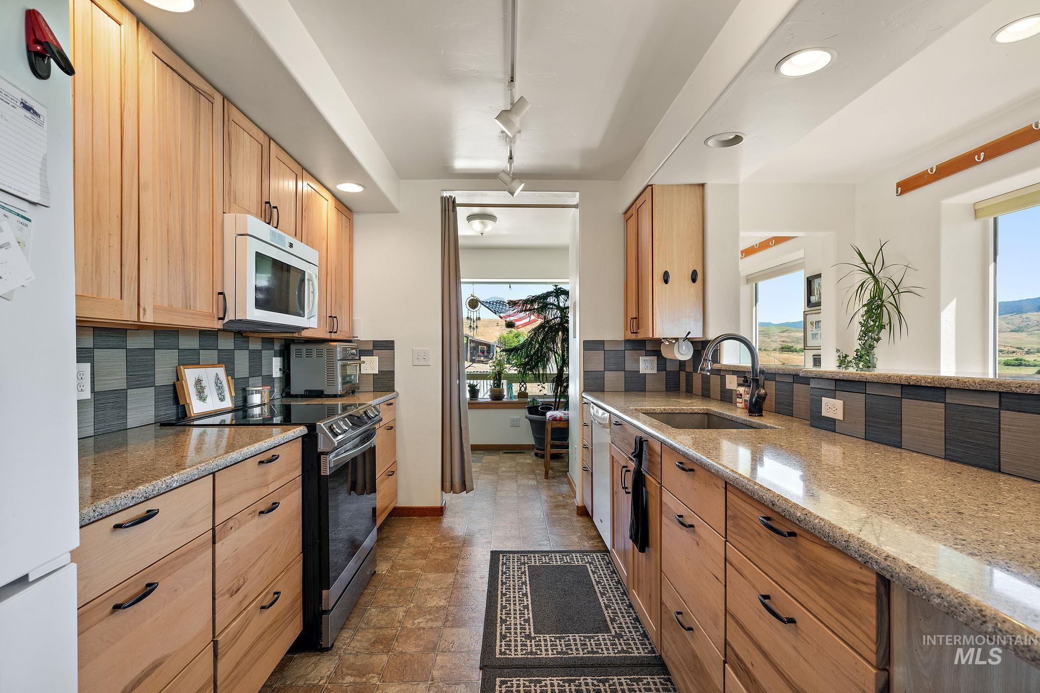 22625 Baldwin Ln Property Photo 19