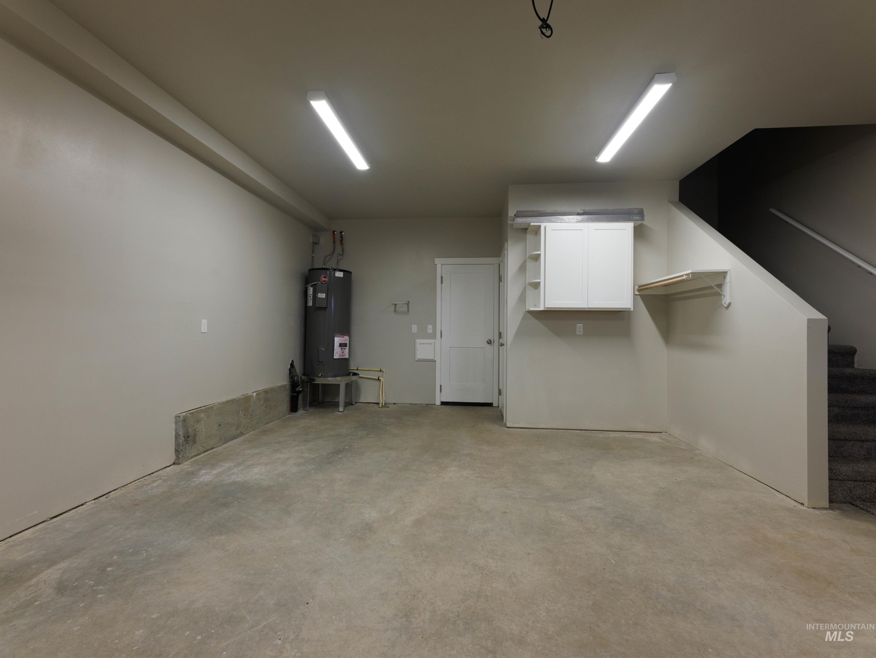 102 Highline Lane Property Photo 4