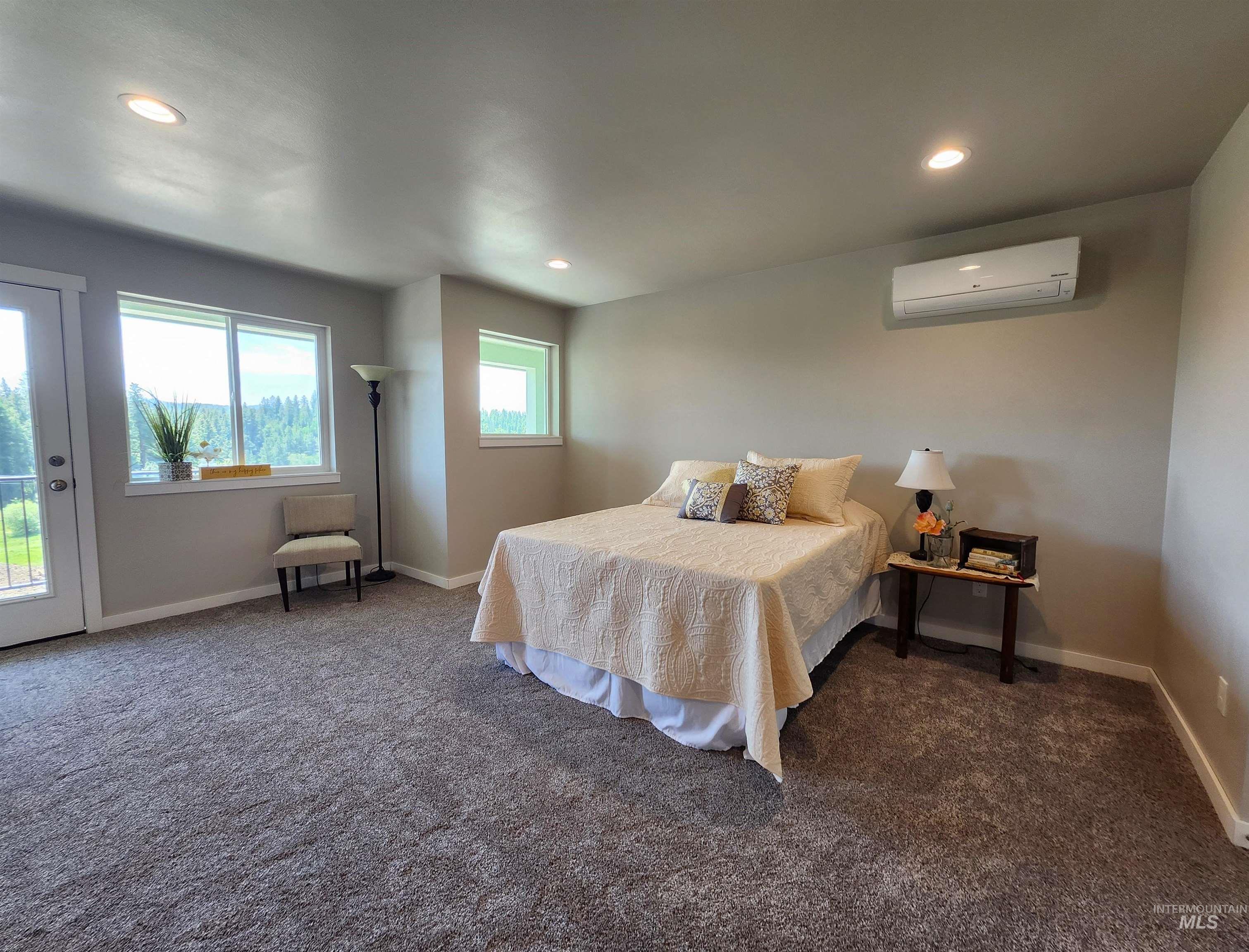 102 Highline Lane Property Photo 24