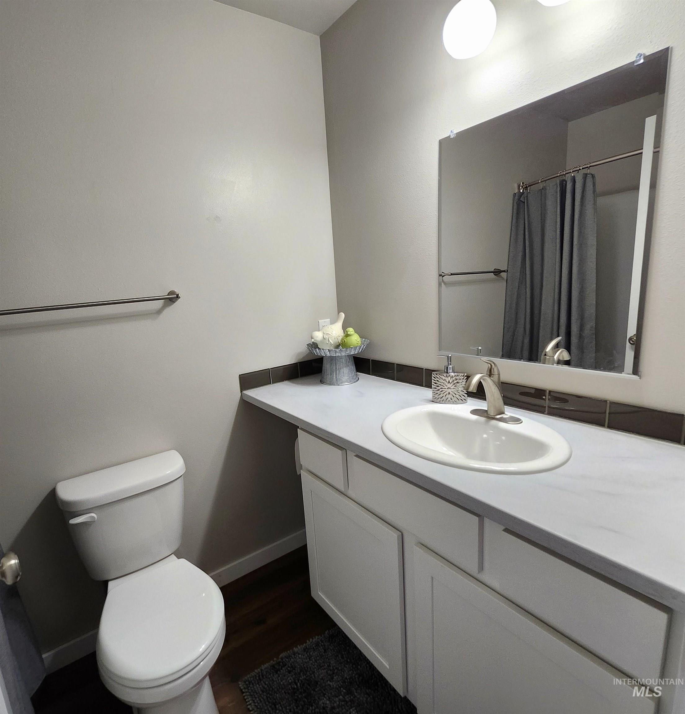102 Highline Lane Property Photo 33