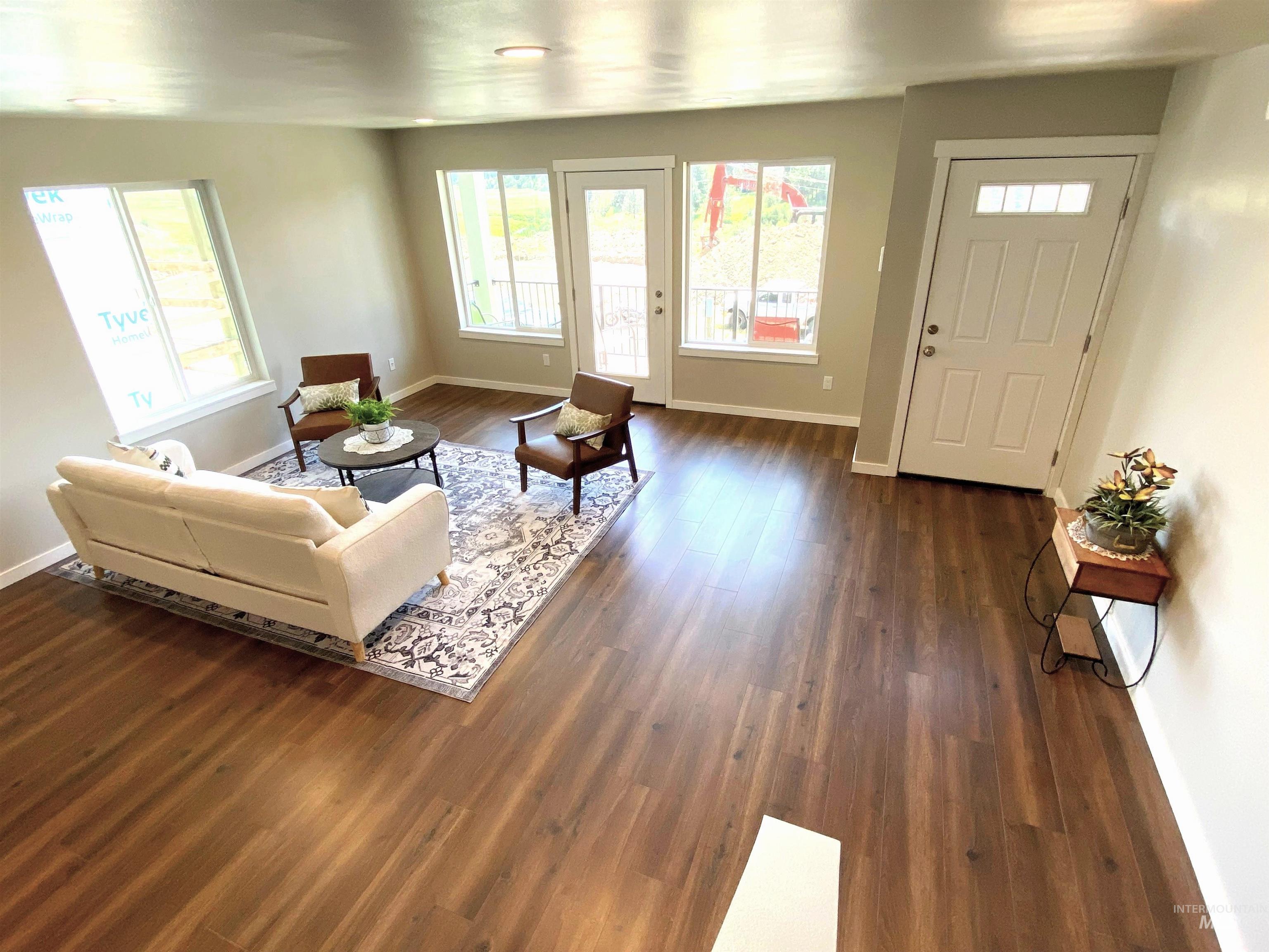 102 Highline Lane Property Photo 38