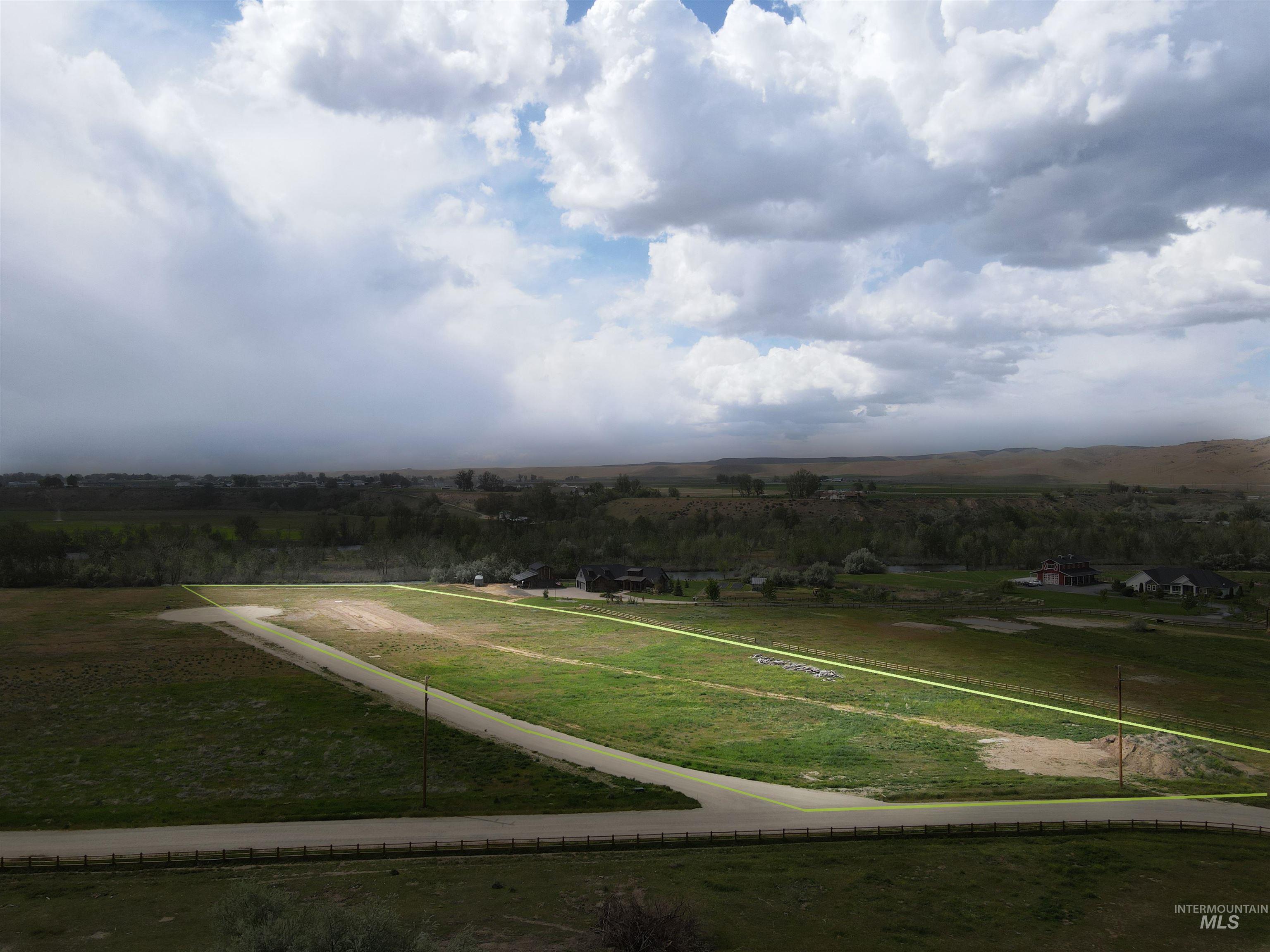 2475 River Ranch Property Photo 4