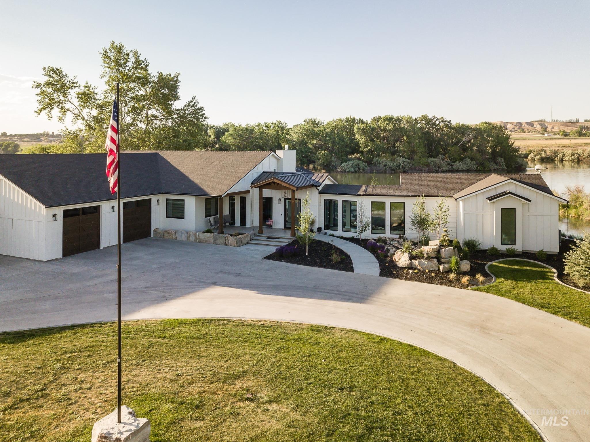 2475 River Ranch Property Photo 11