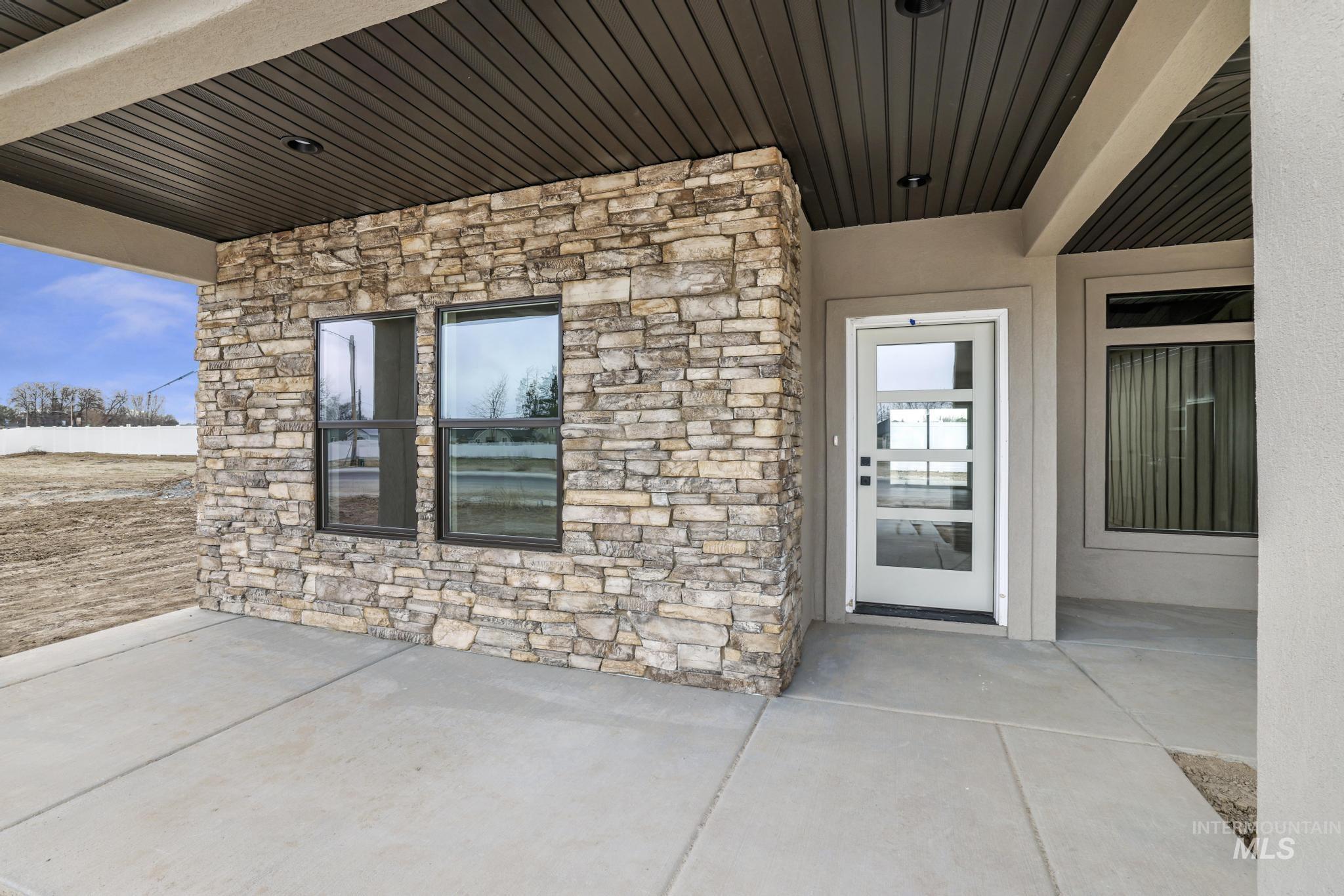 311 Brentwood Property Photo 1