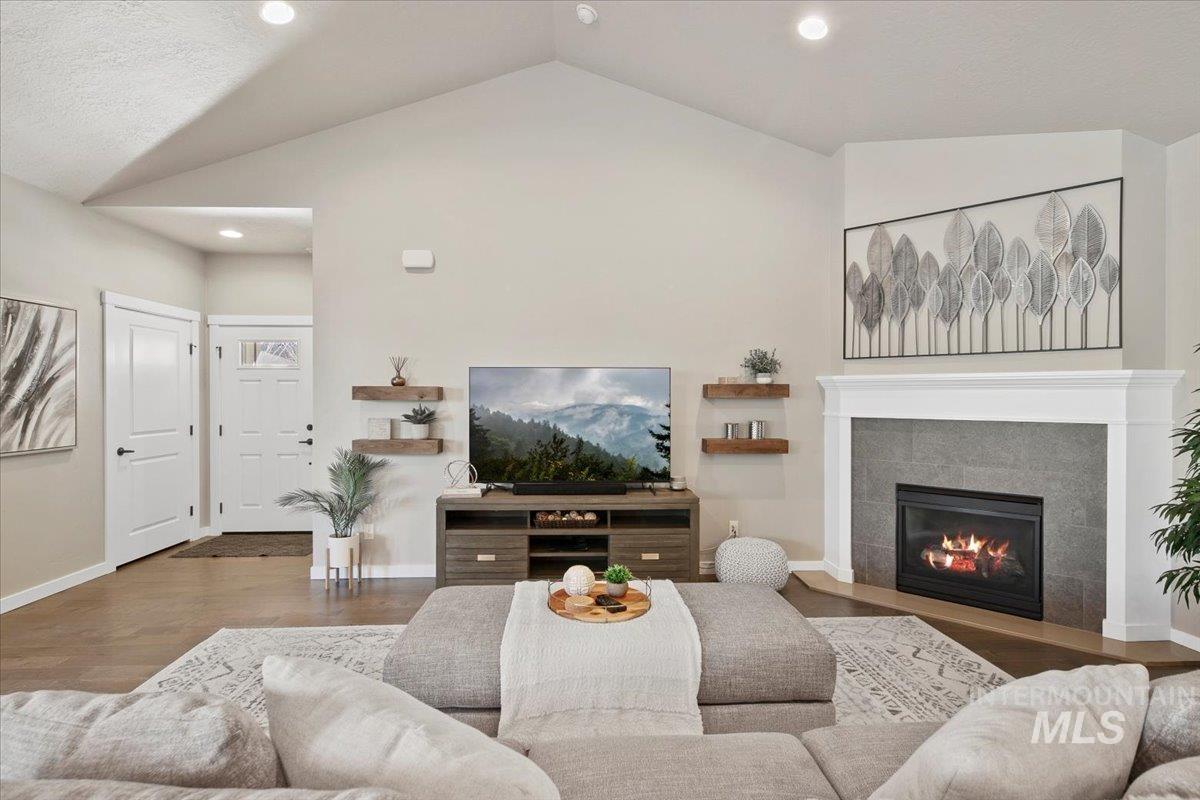 4112 E Silverking Ln Property Photo 11