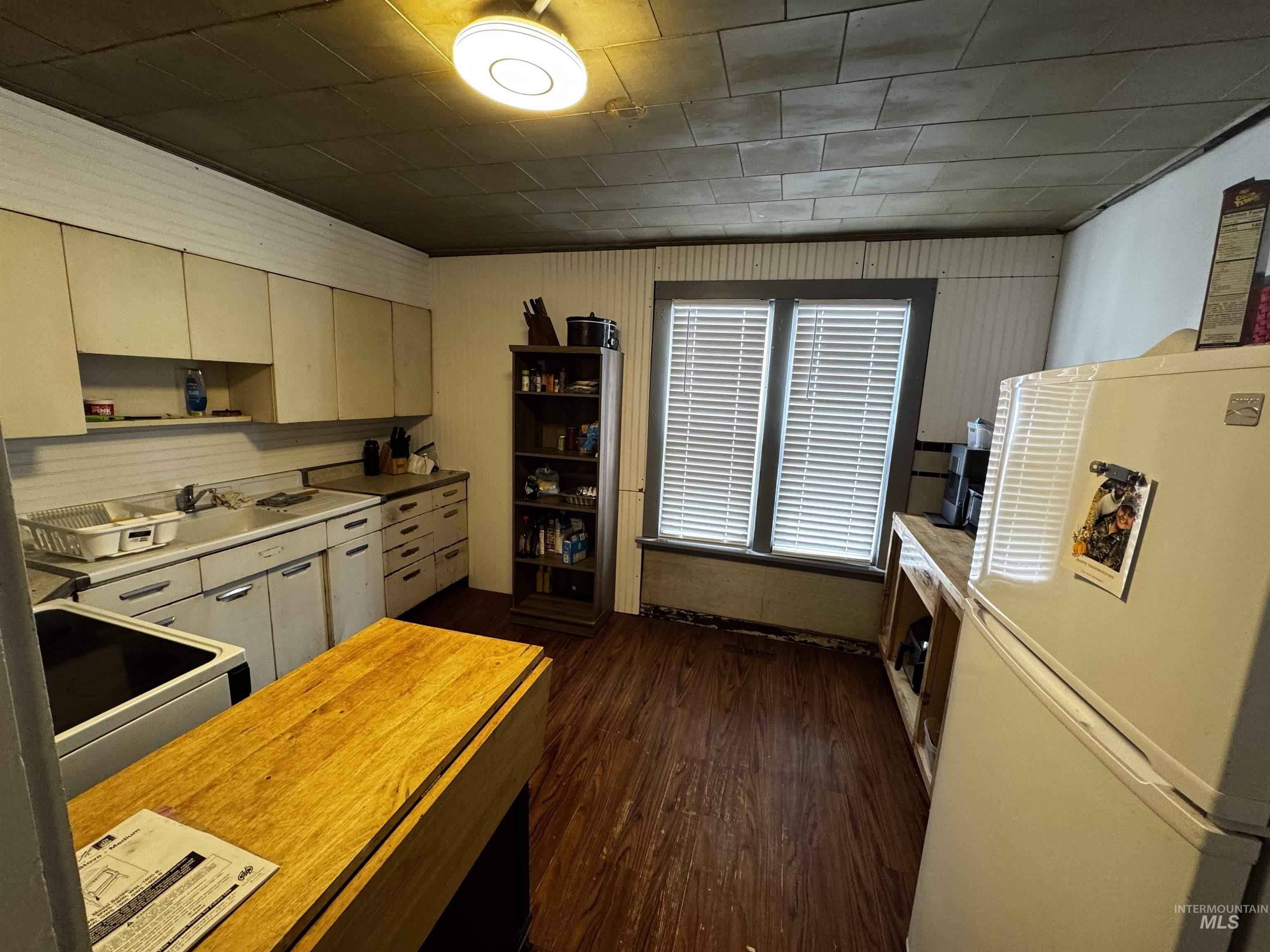 207 S 2nd St Property Photo 15