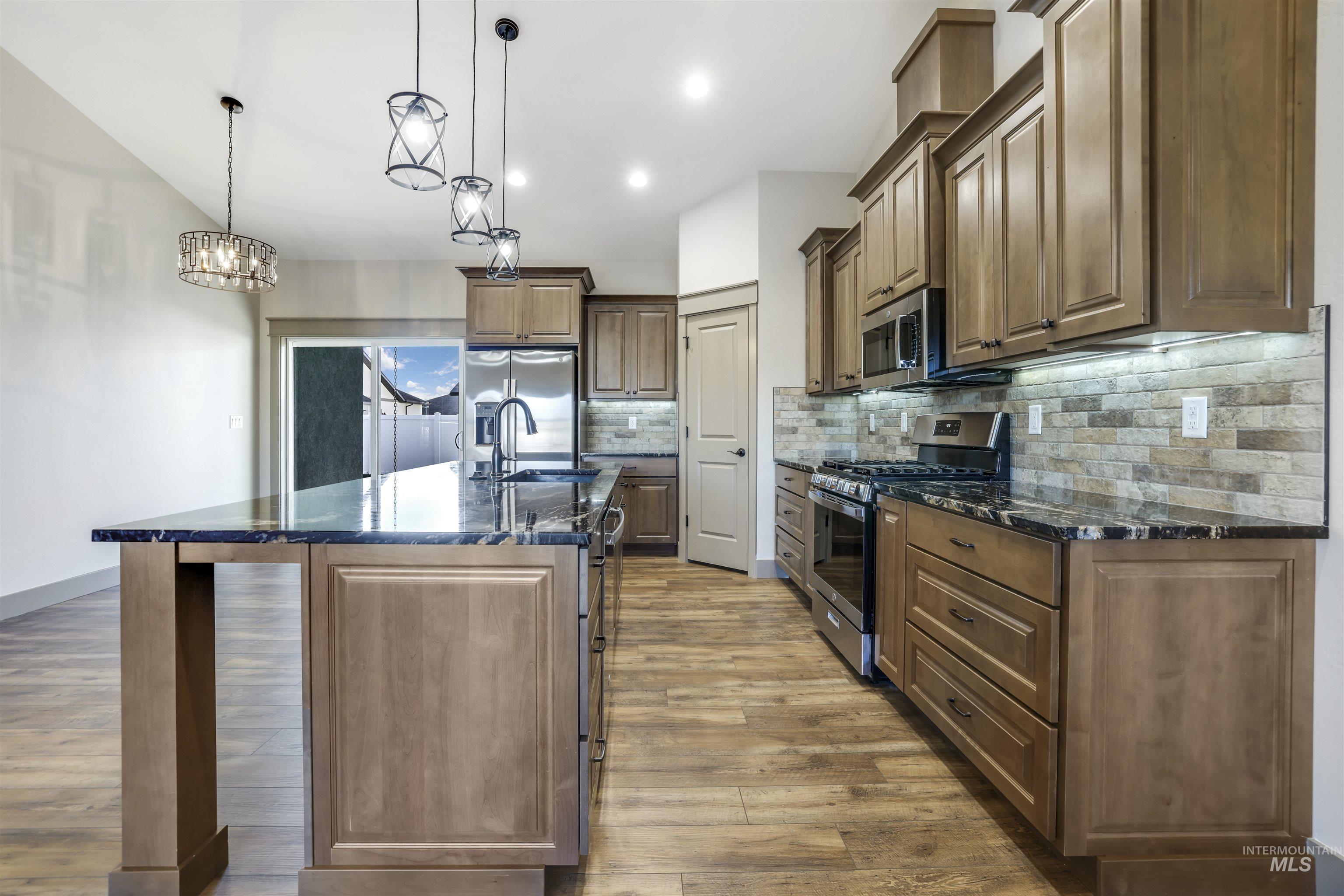 1348 Haizlee Way Property Photo 3