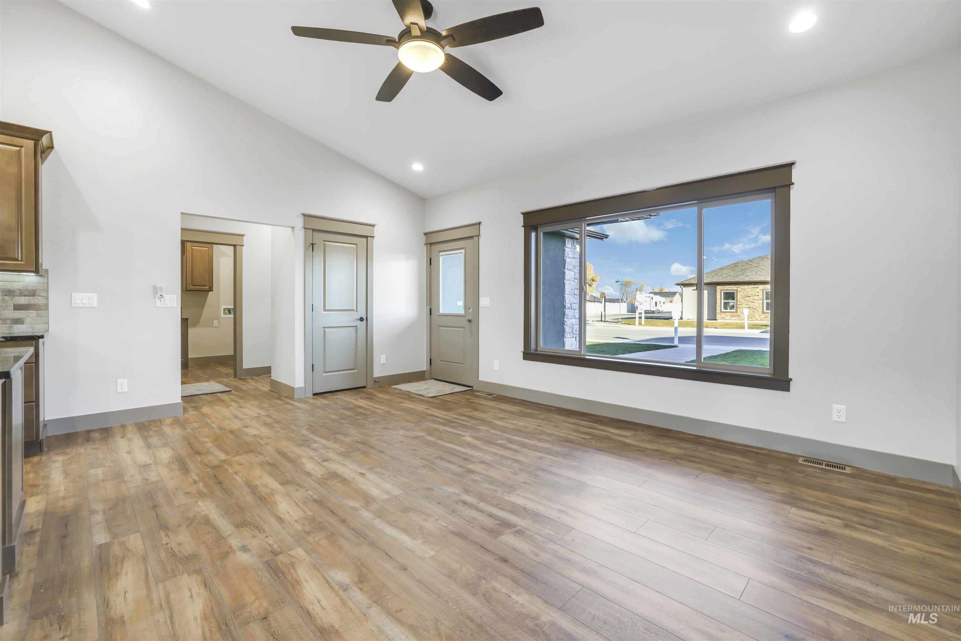1348 Haizlee Way Property Photo 10