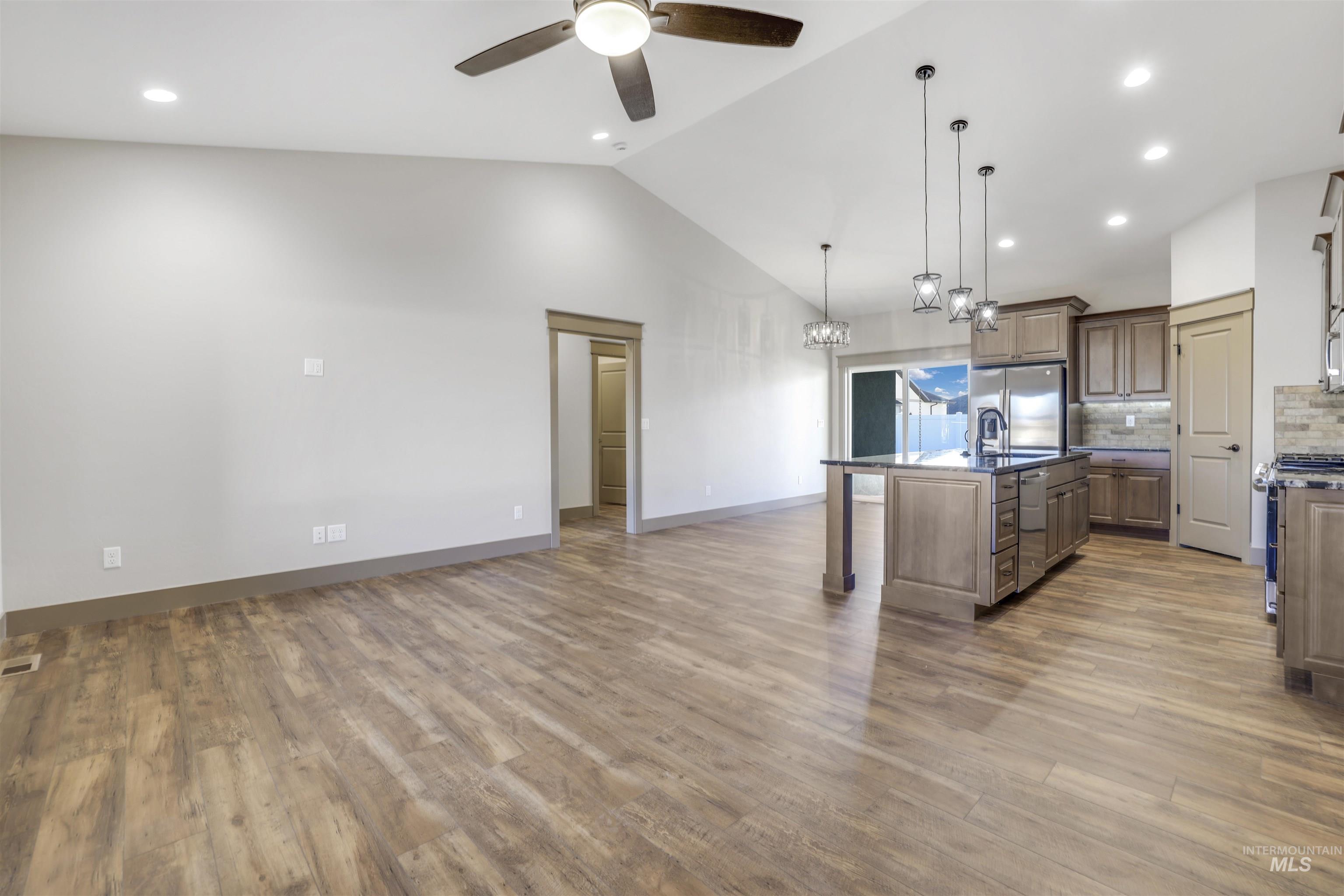 1348 Haizlee Way Property Photo 12