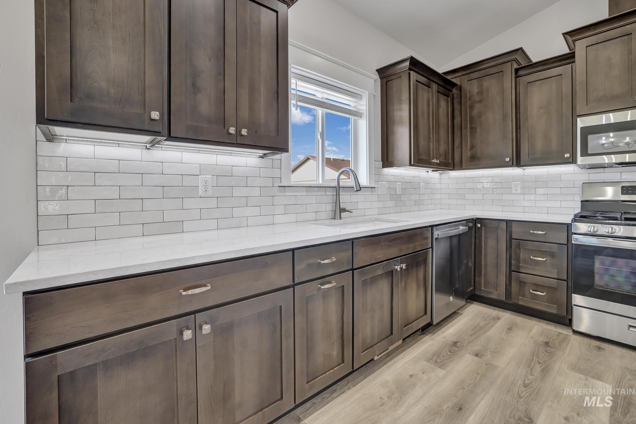 1362 Haizlee Way Property Photo 9