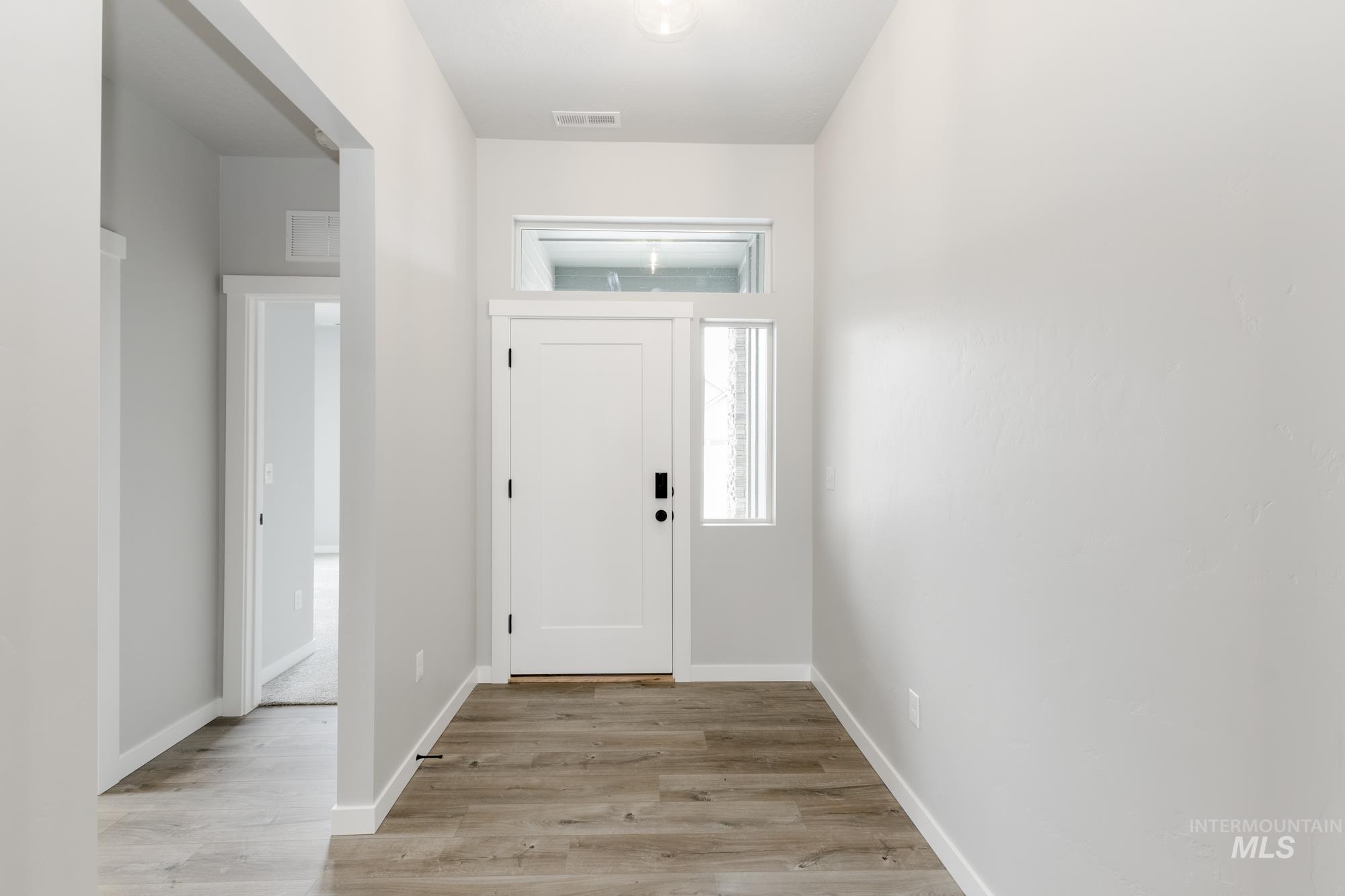 8115 E Bright Angel Dr Property Photo 2