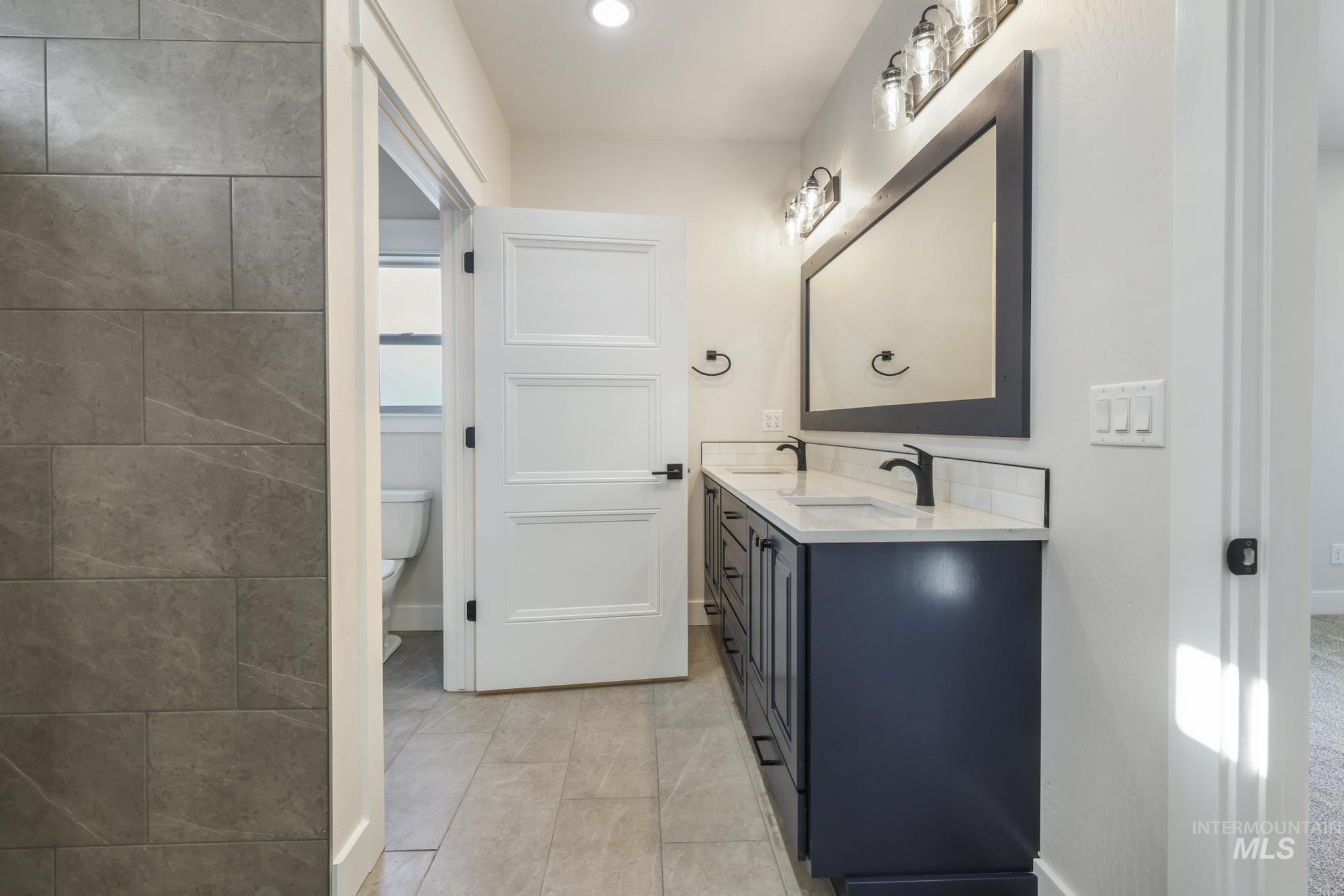 1385 Haizlee Way Property Photo 10