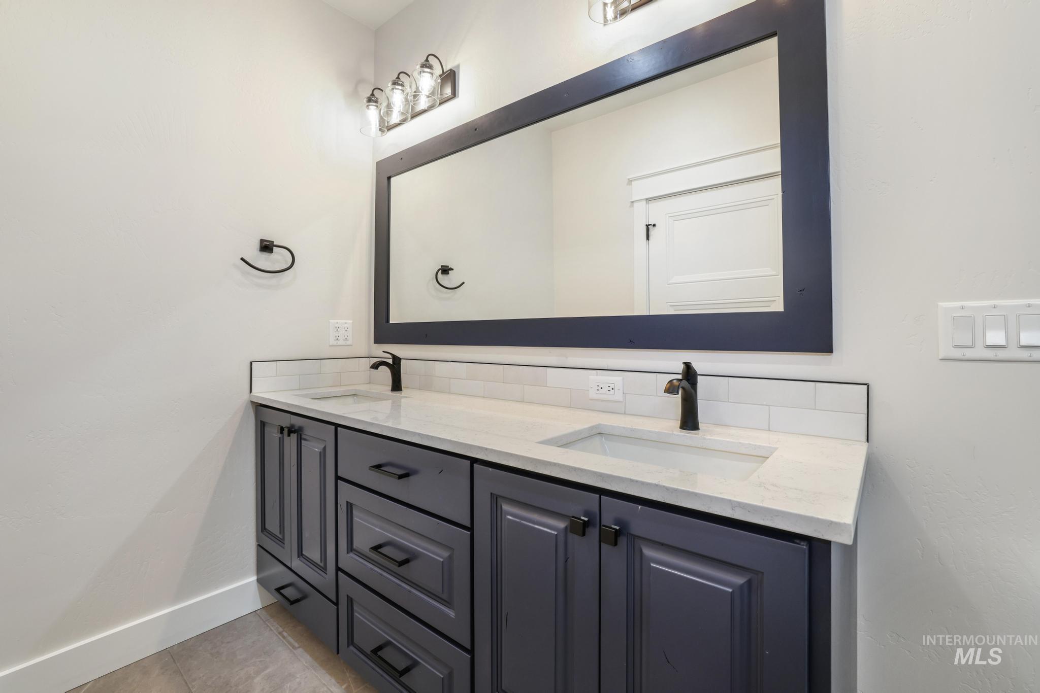 1385 Haizlee Way Property Photo 11