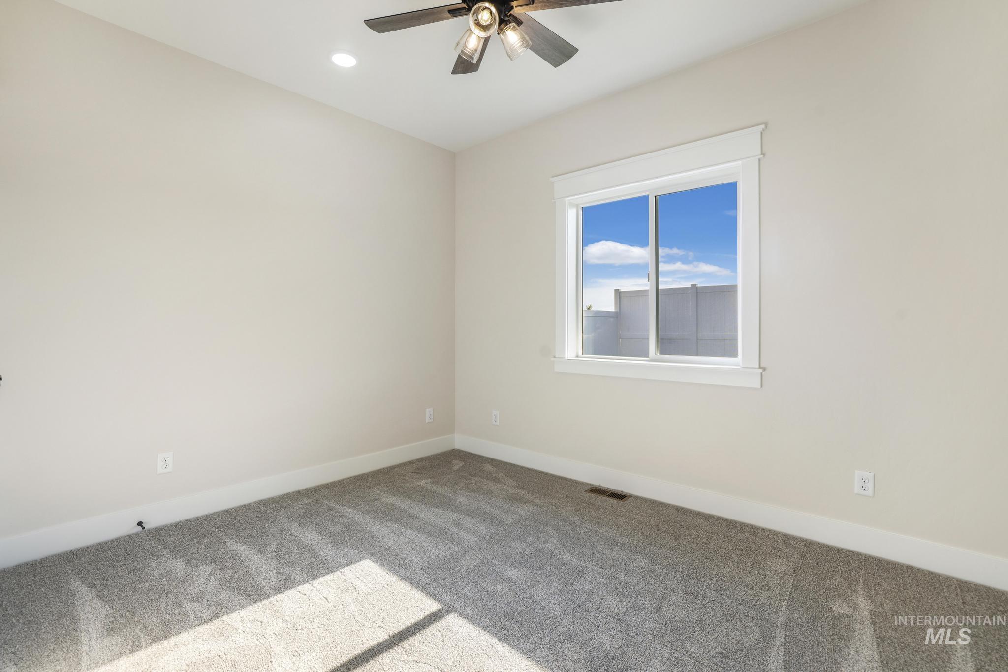 1385 Haizlee Way Property Photo 22
