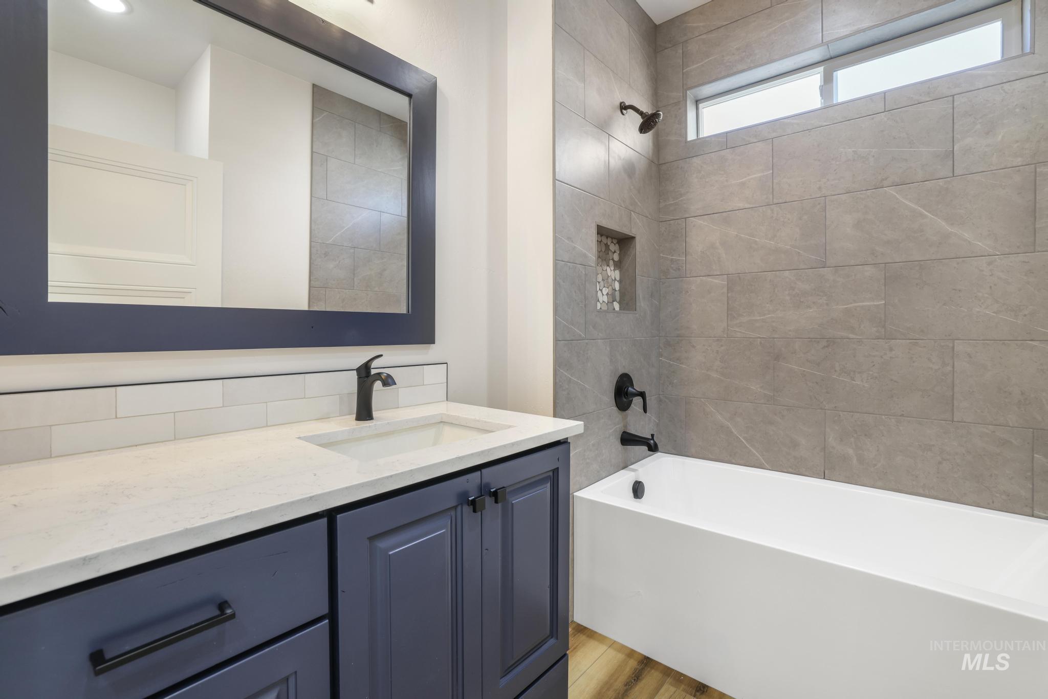 1385 Haizlee Way Property Photo 24
