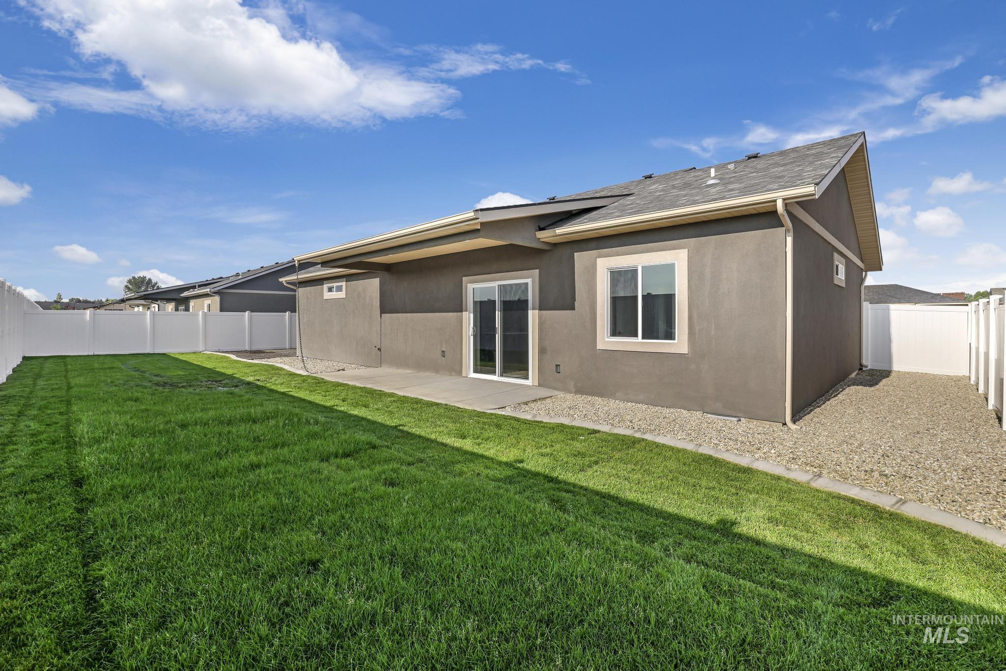 1385 Haizlee Way Property Photo 27