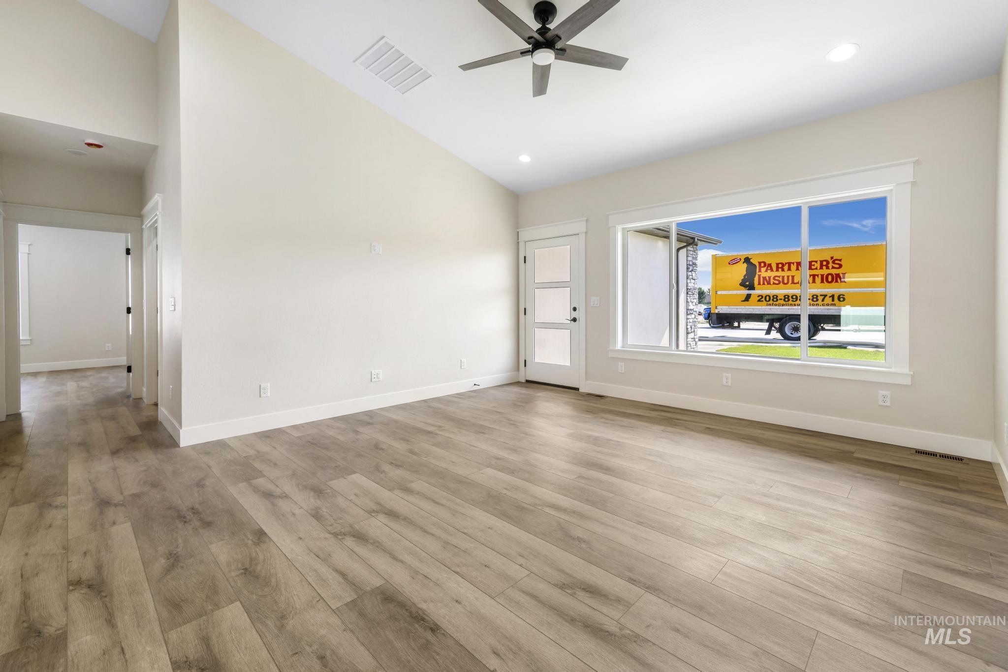 1390 Haizlee Way Property Photo 3