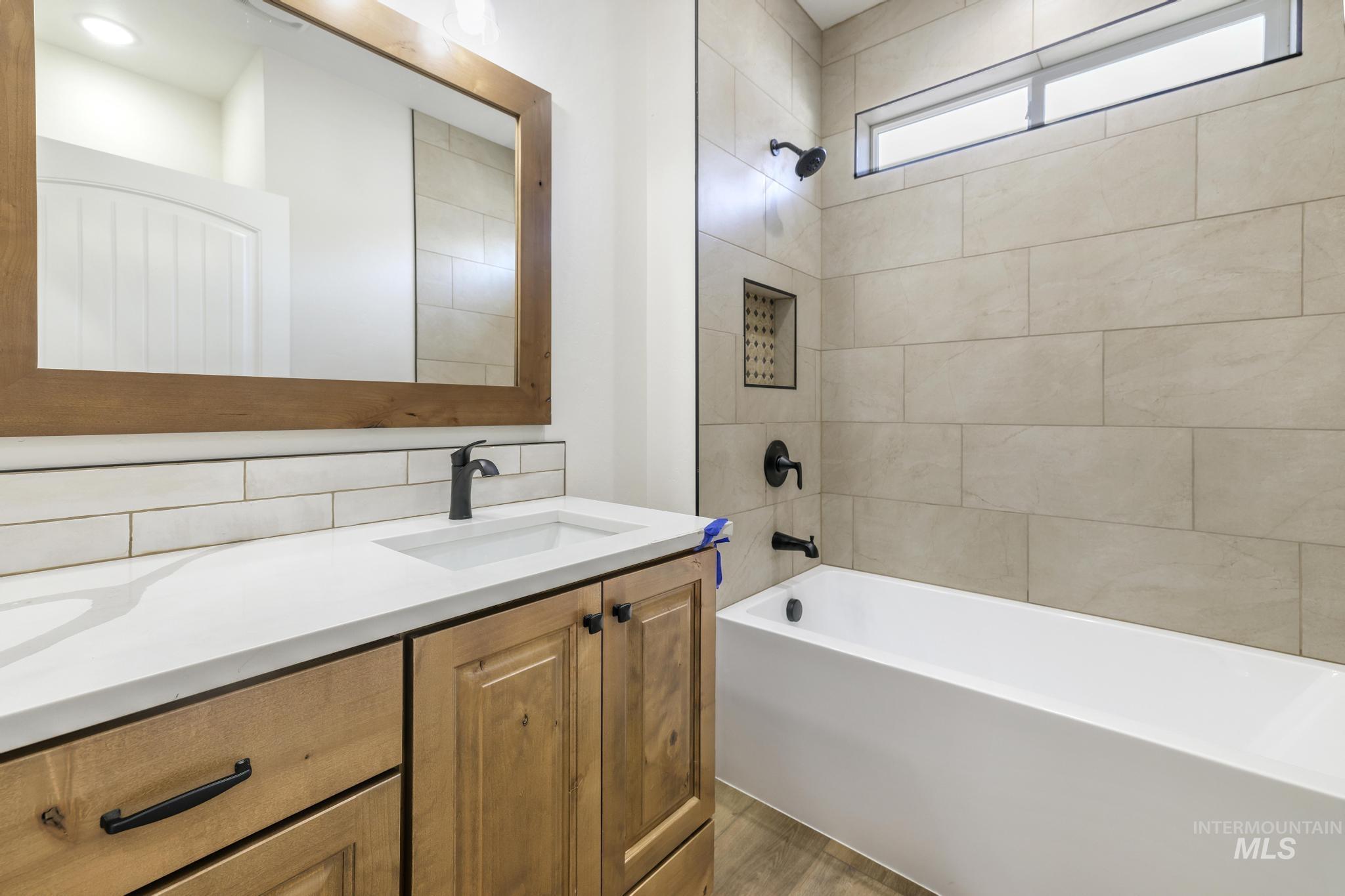 1390 Haizlee Way Property Photo 10