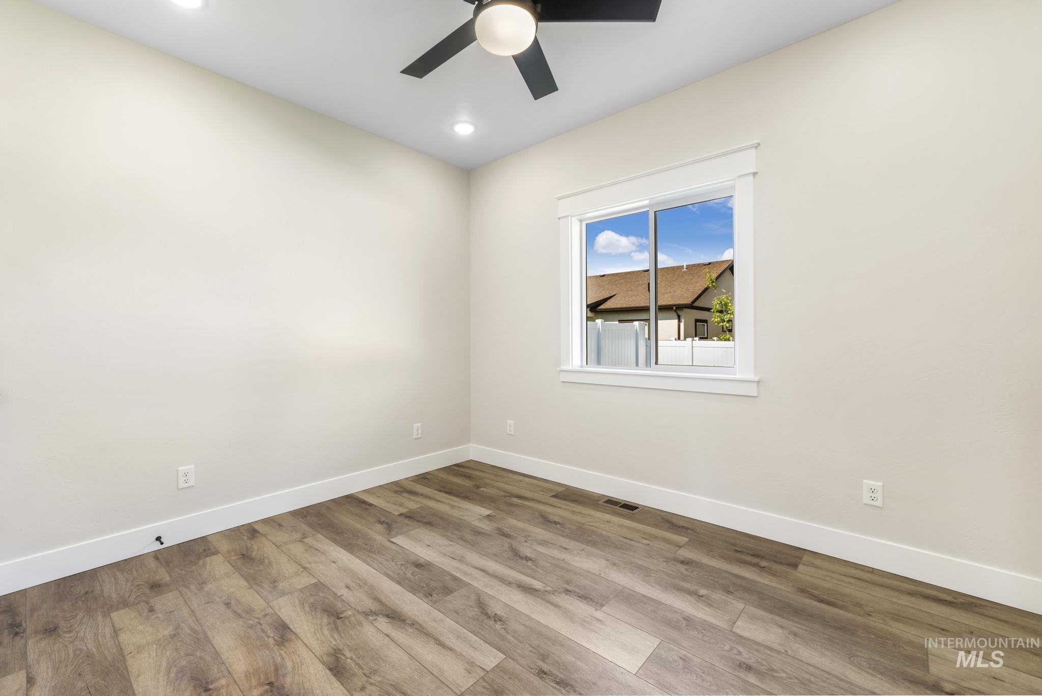 1390 Haizlee Way Property Photo 13