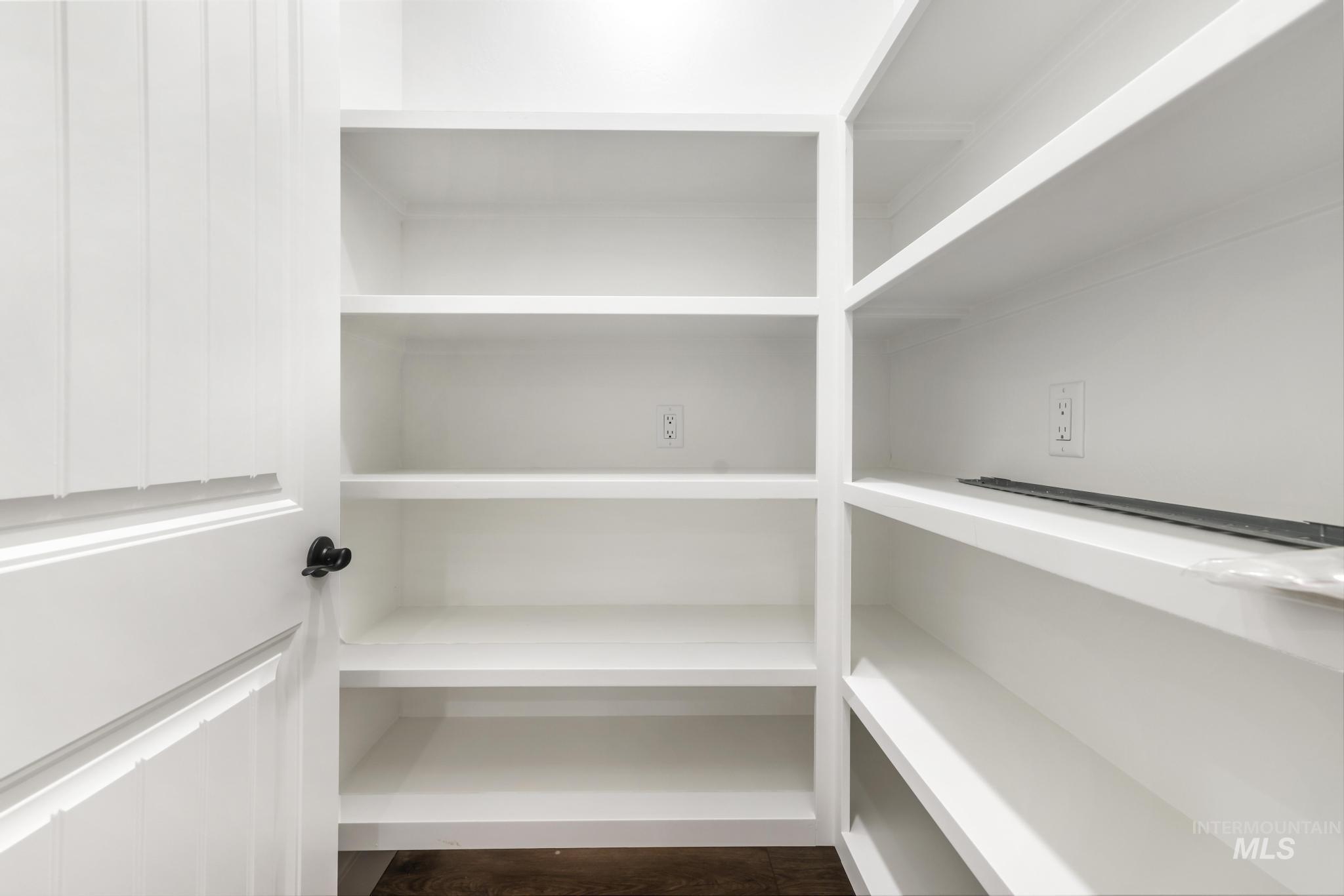 1390 Haizlee Way Property Photo 15