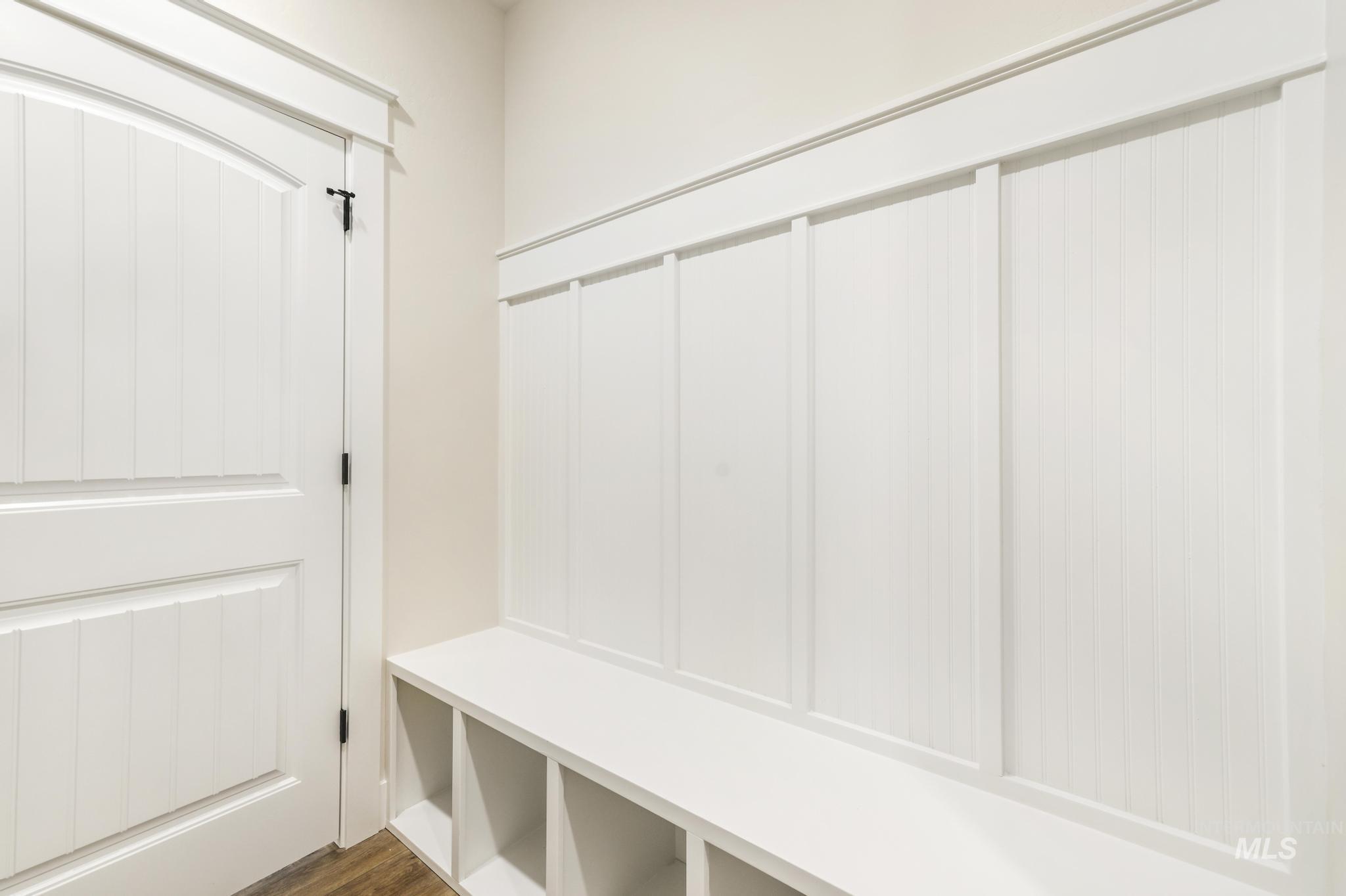 1390 Haizlee Way Property Photo 23