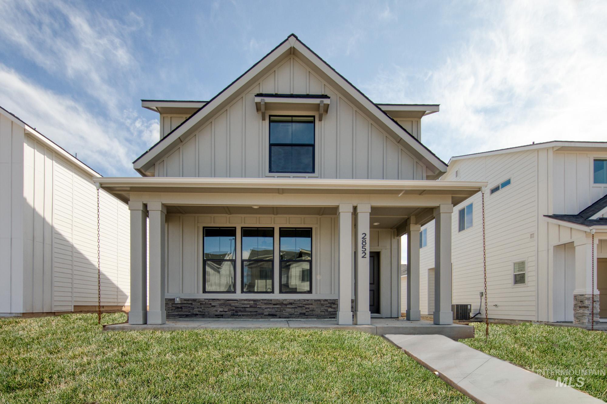 2852 N Eagle Meadow Ave Property Photo