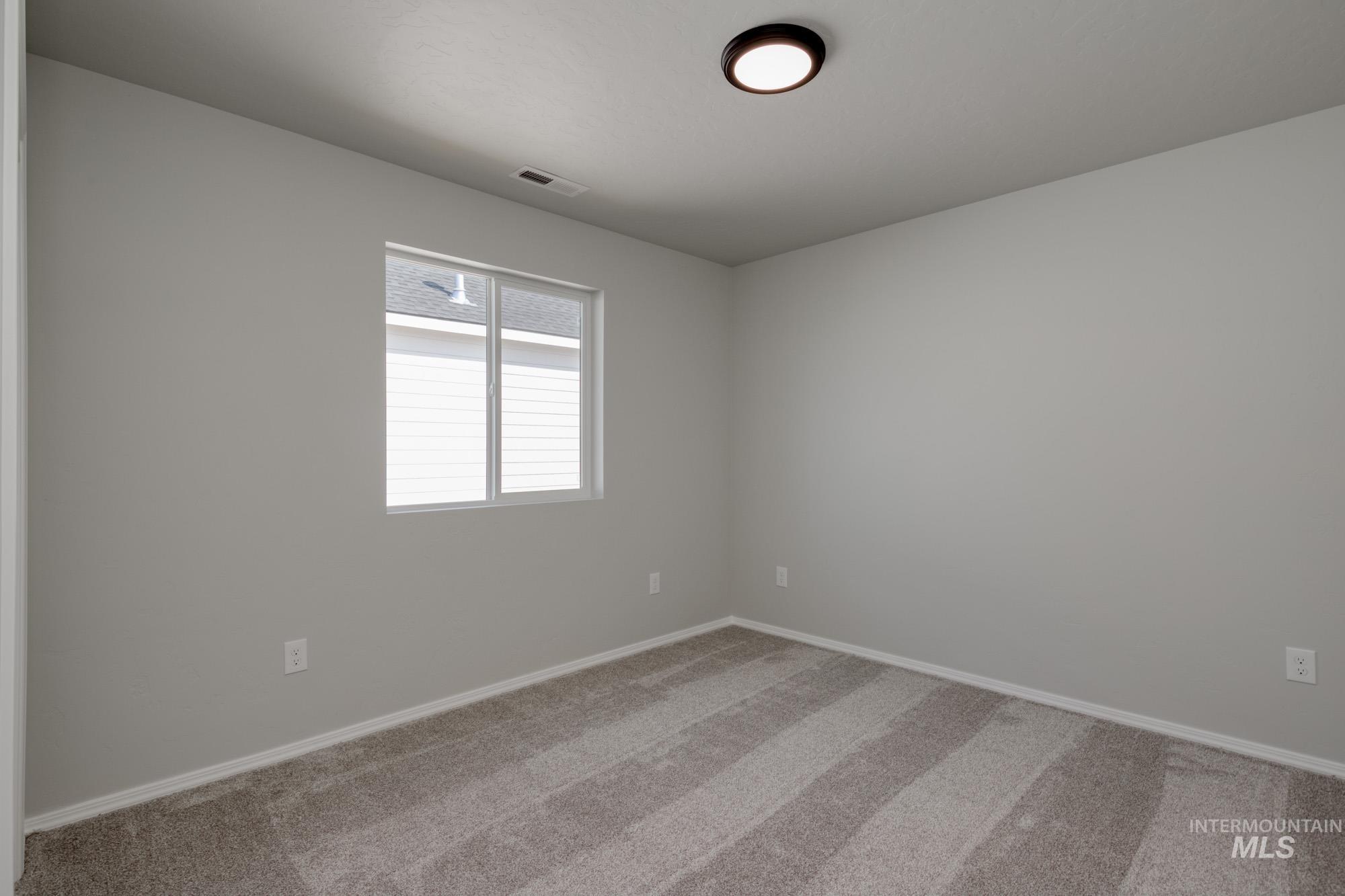 2852 N Eagle Meadow Ave Property Photo 14